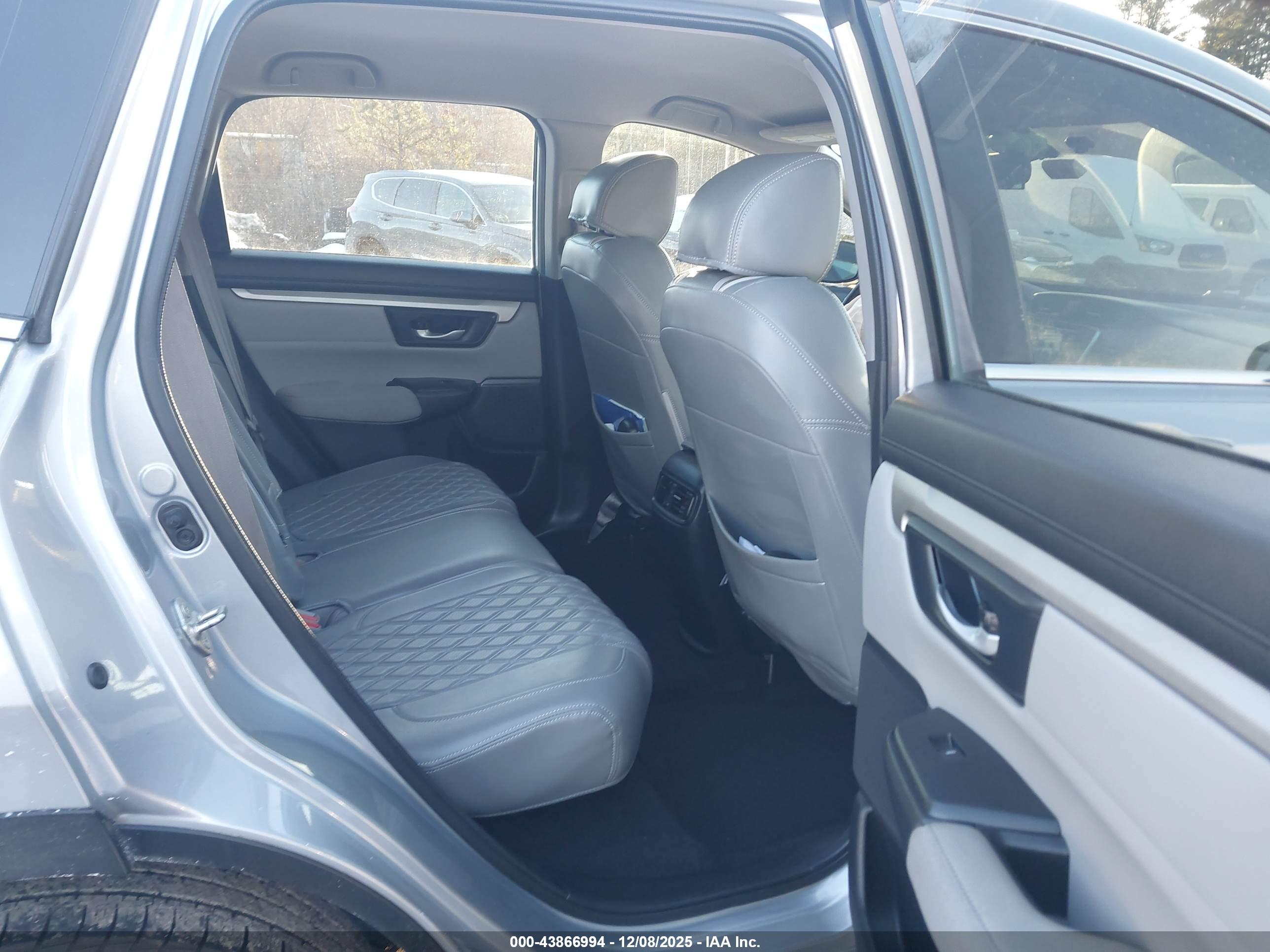 HONDA CR-V image 8