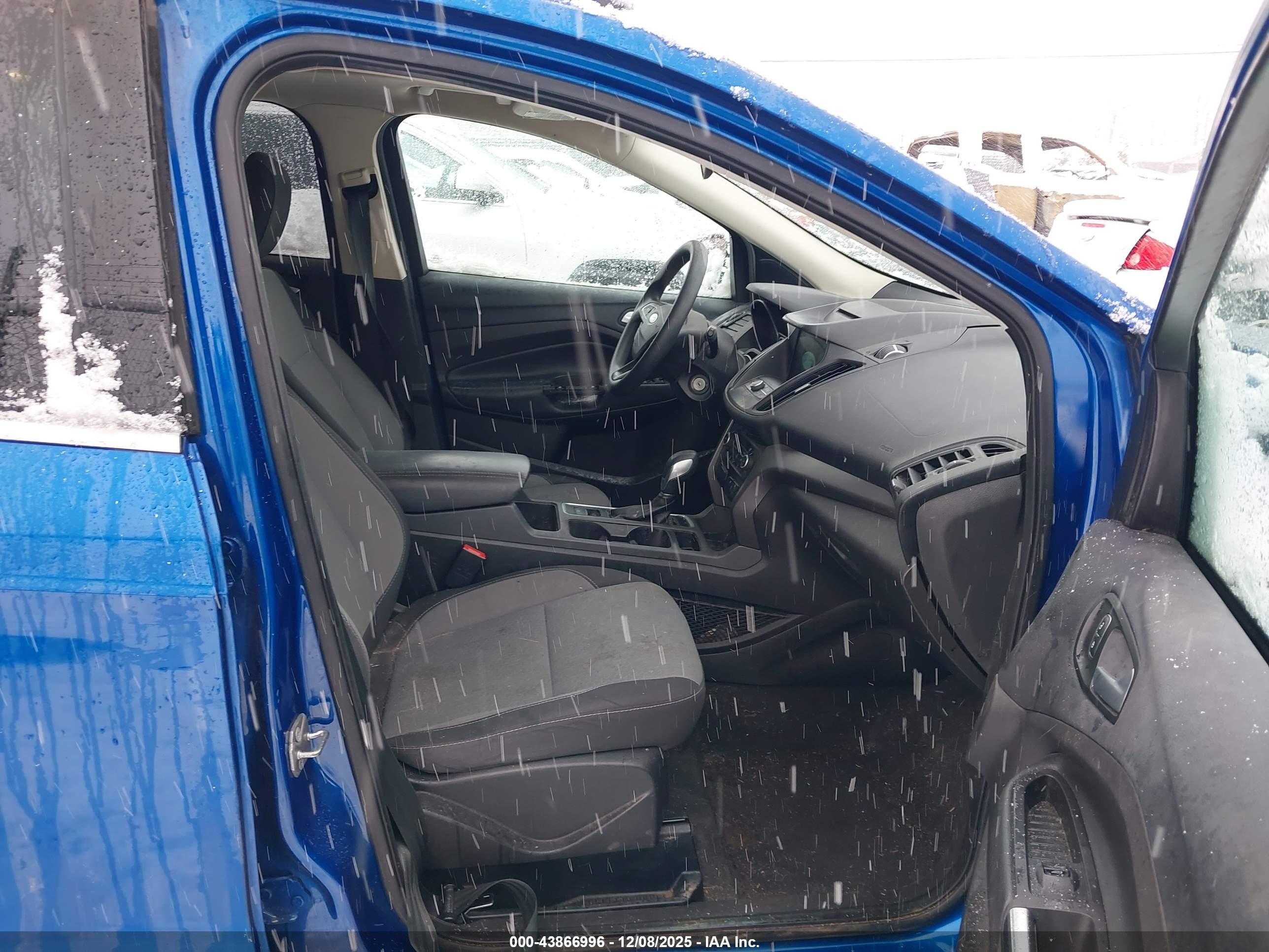 FORD ESCAPE image 5