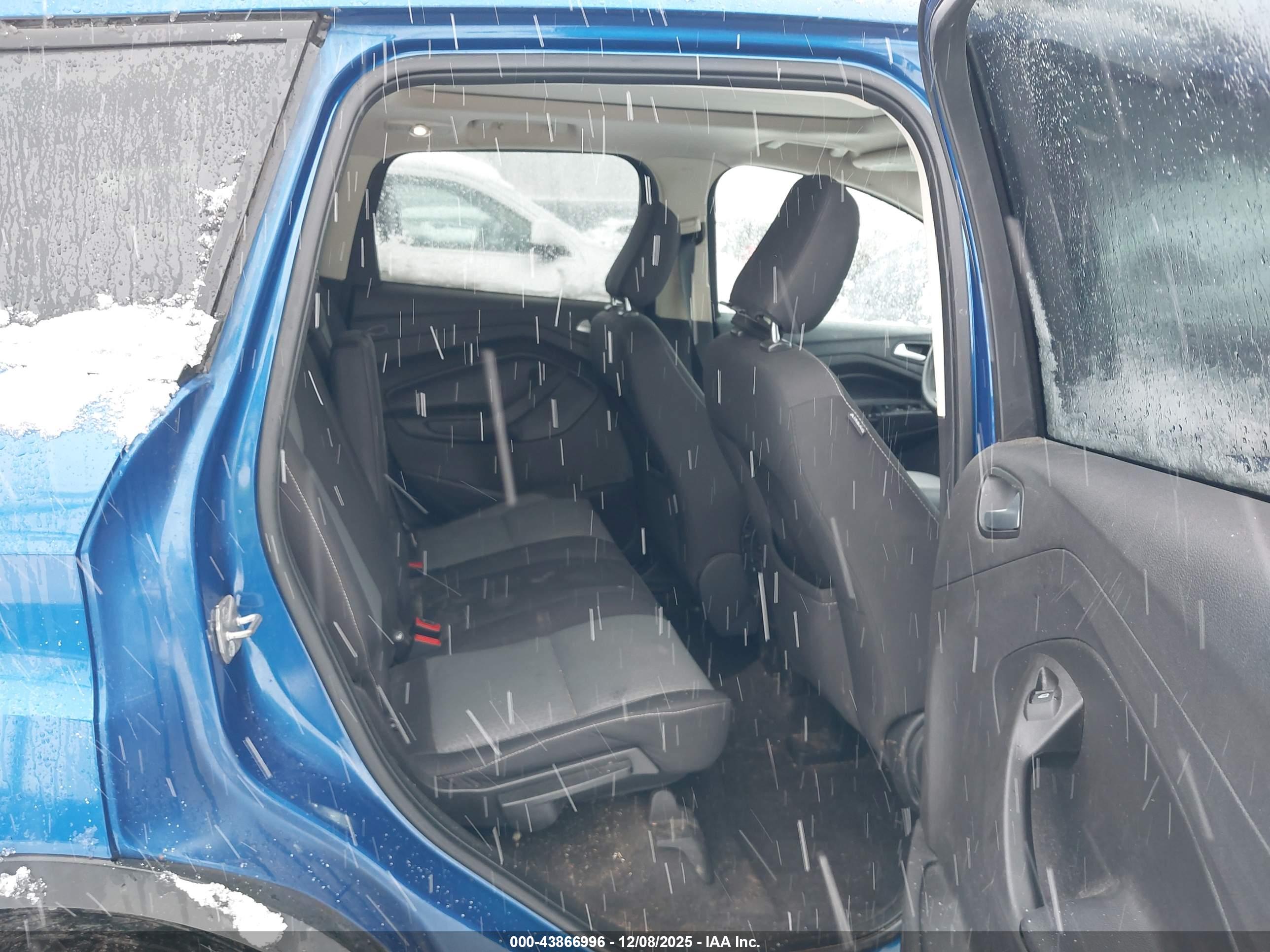 FORD ESCAPE image 8
