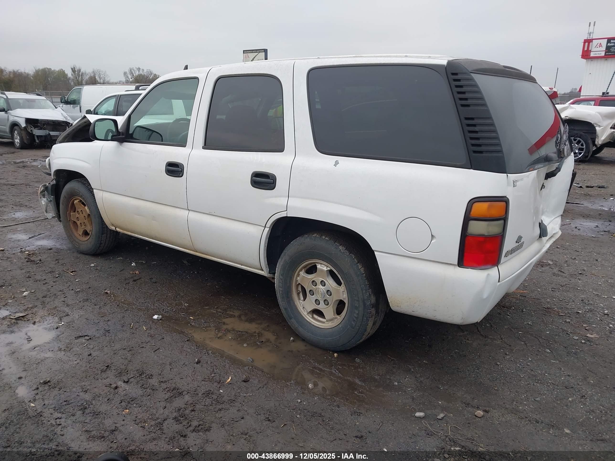 CHEVROLET TAHOE image 3