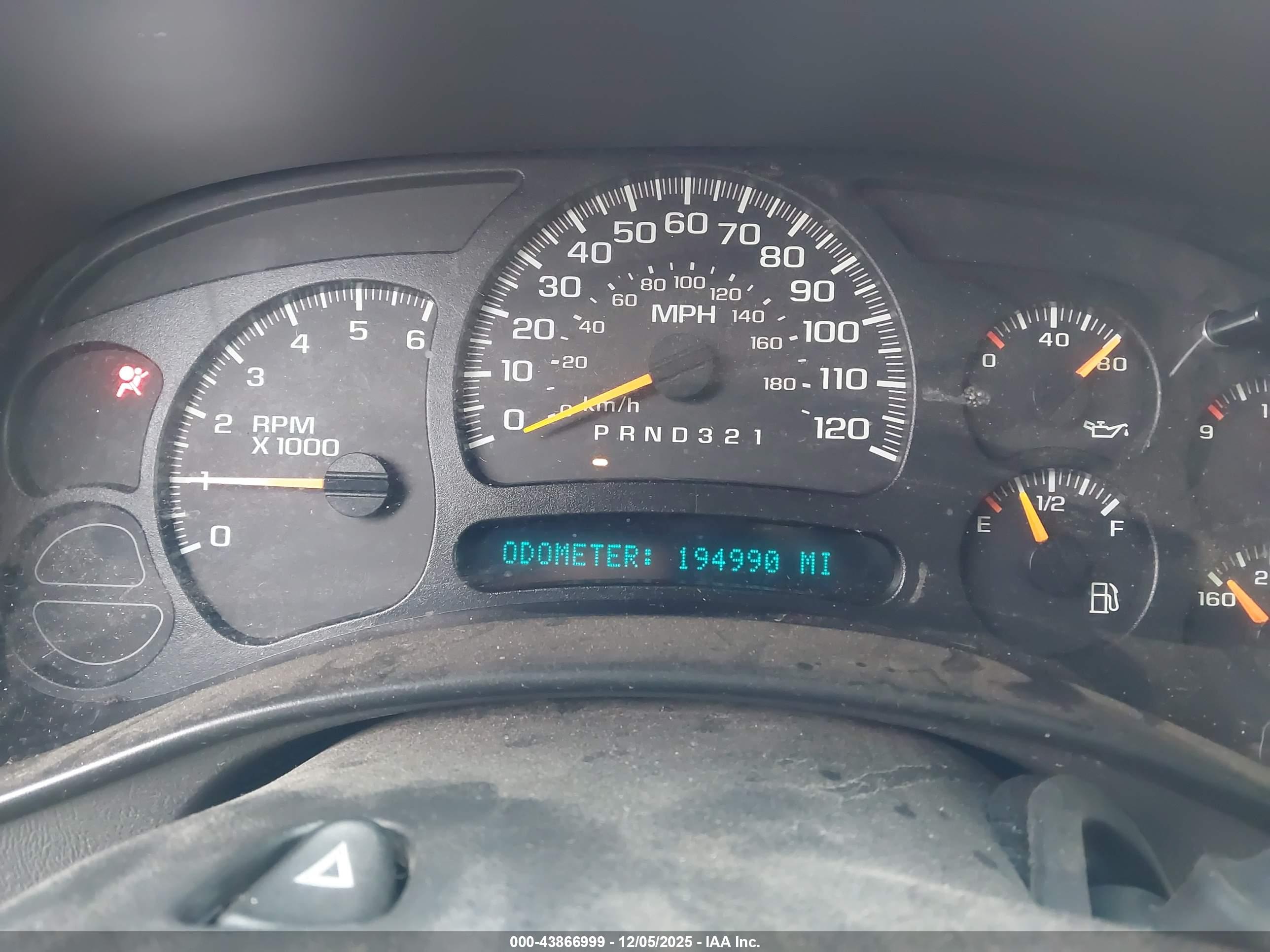 CHEVROLET TAHOE image 7