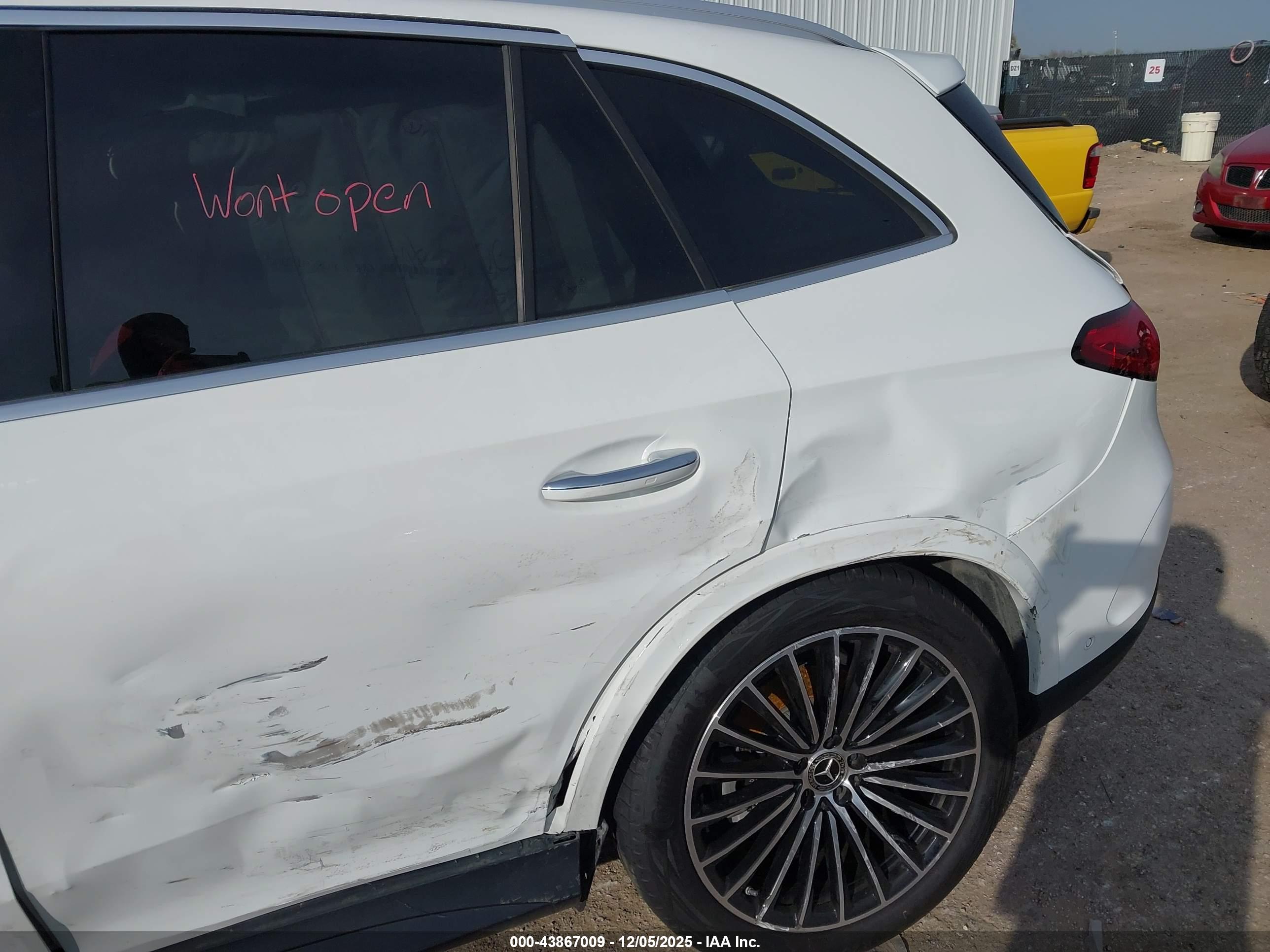 MERCEDES-BENZ GLC image 6