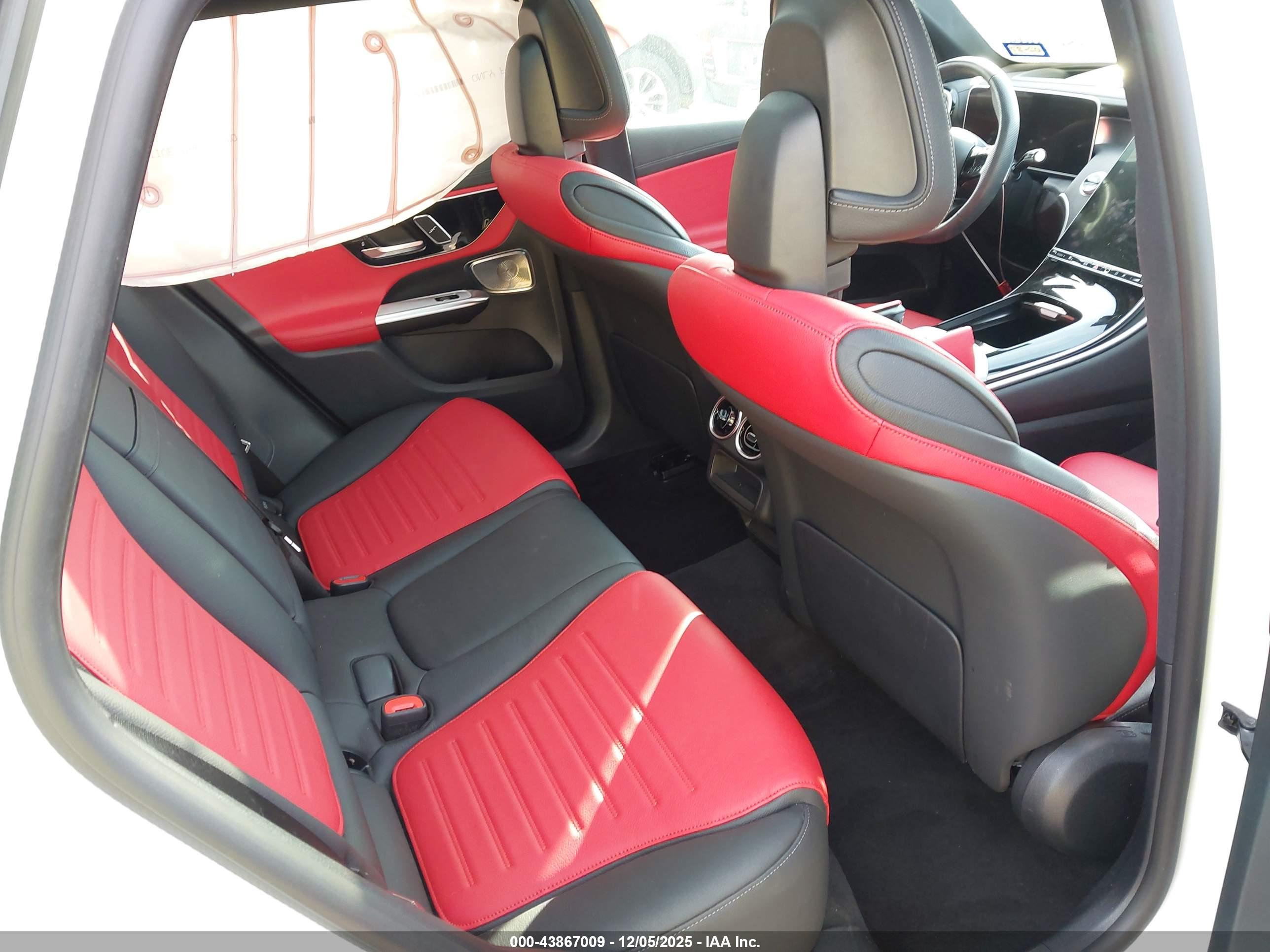 MERCEDES-BENZ GLC image 8