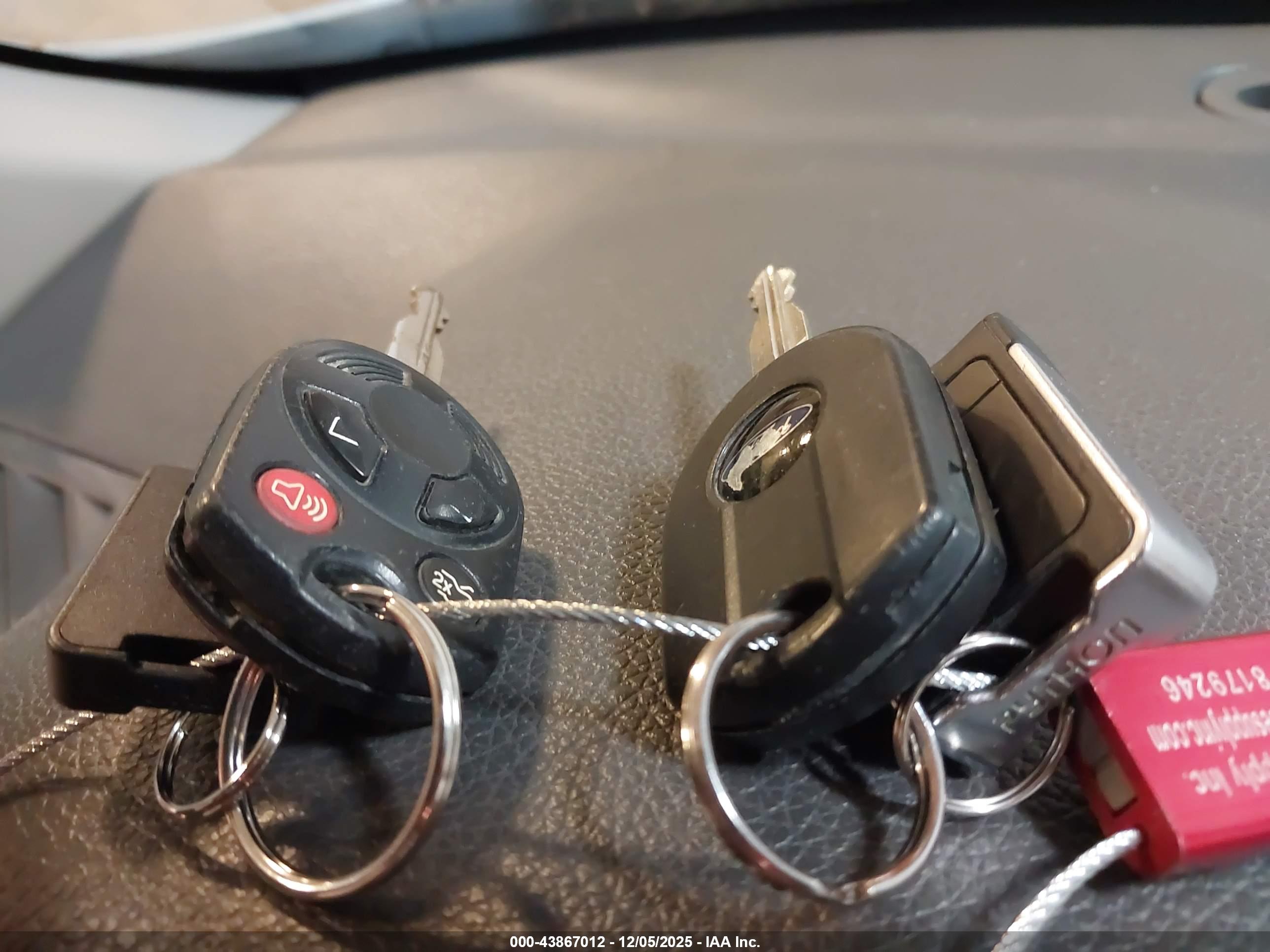 FORD FUSION image 11