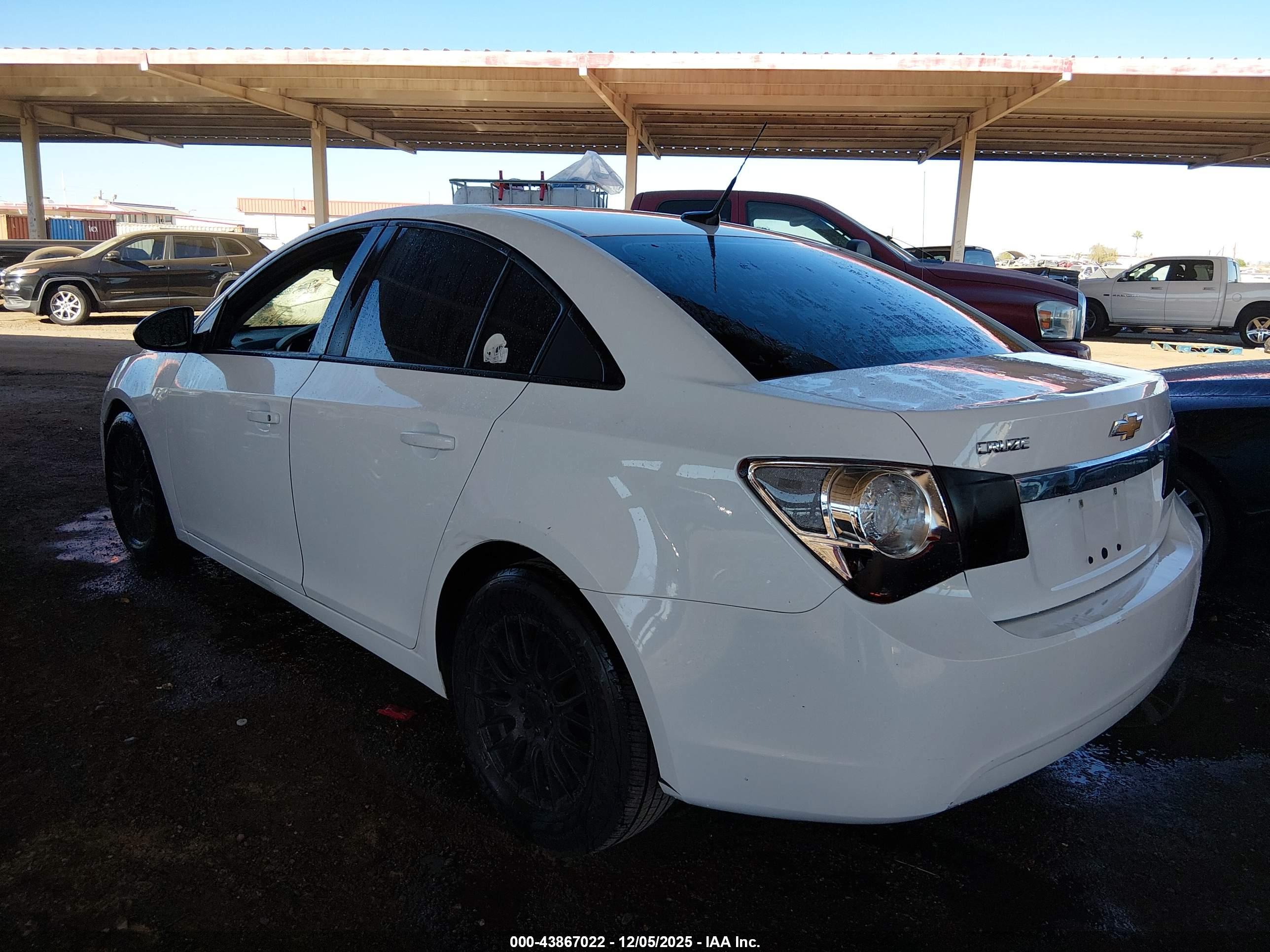CHEVROLET CRUZE image 3