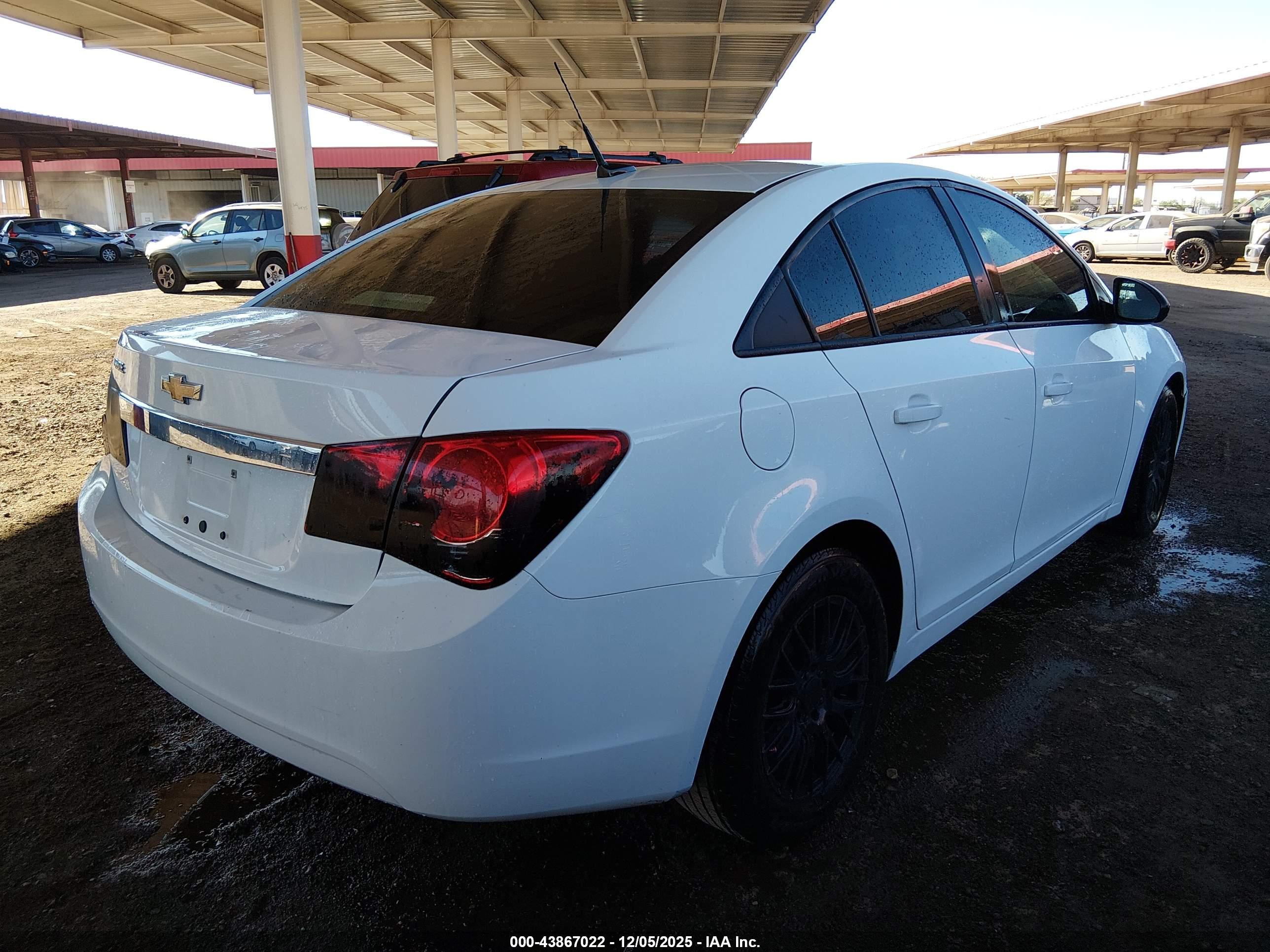 CHEVROLET CRUZE image 4