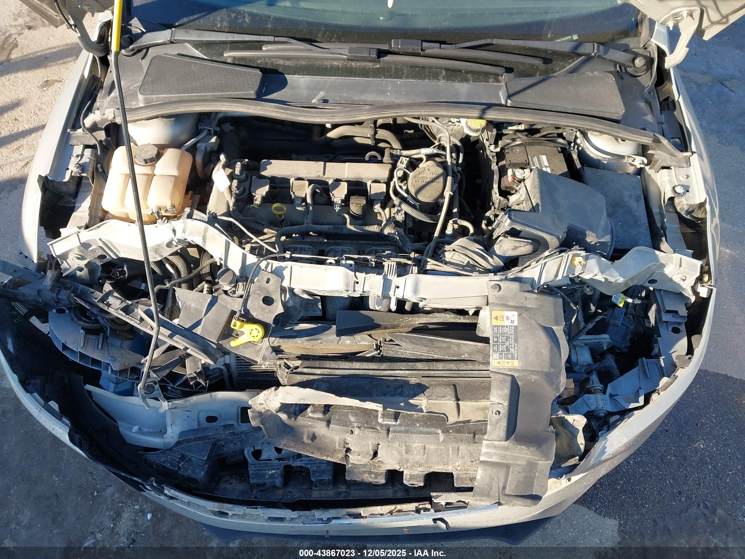 FORD FOCUS image 10