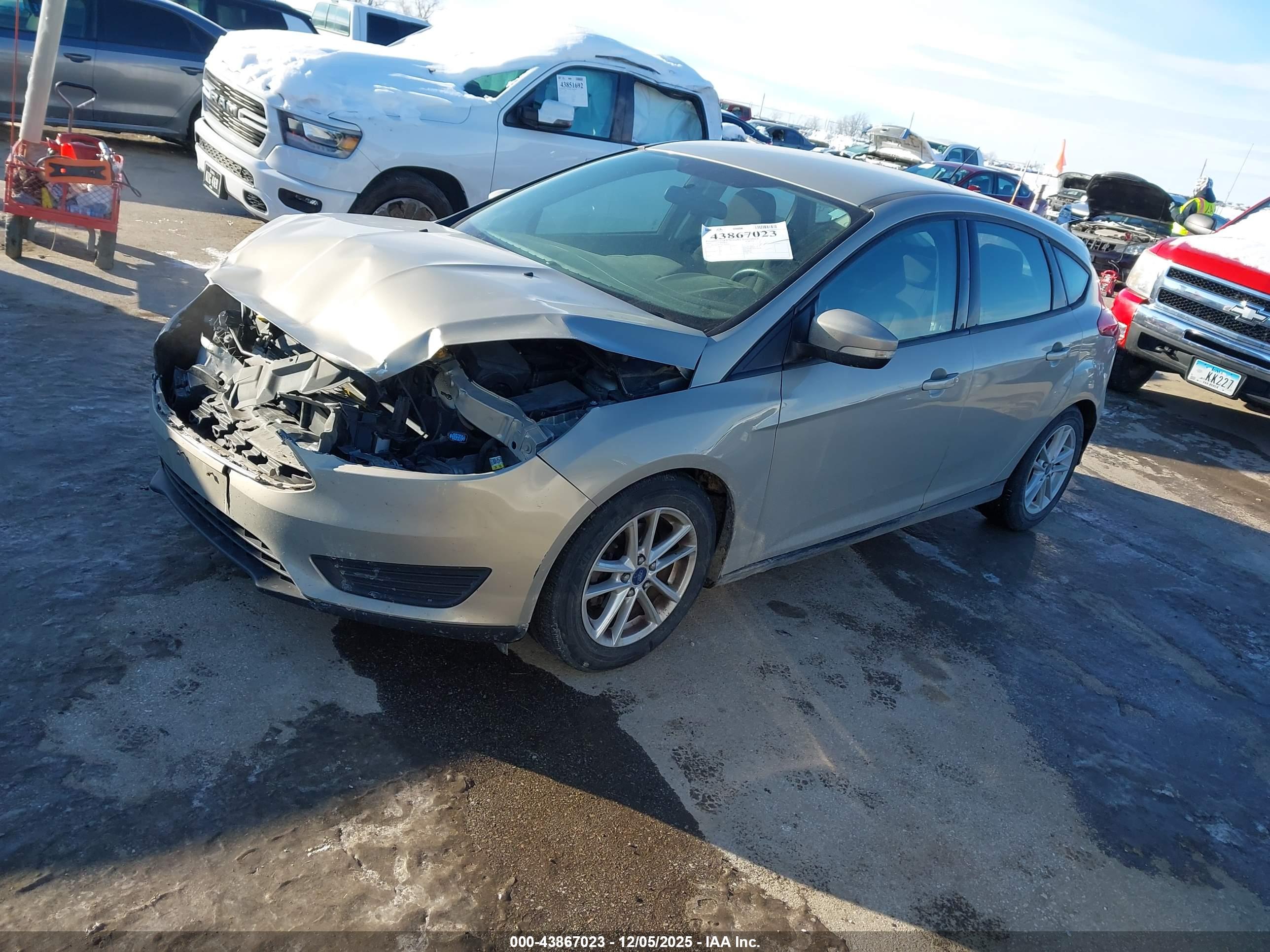 FORD FOCUS image 2