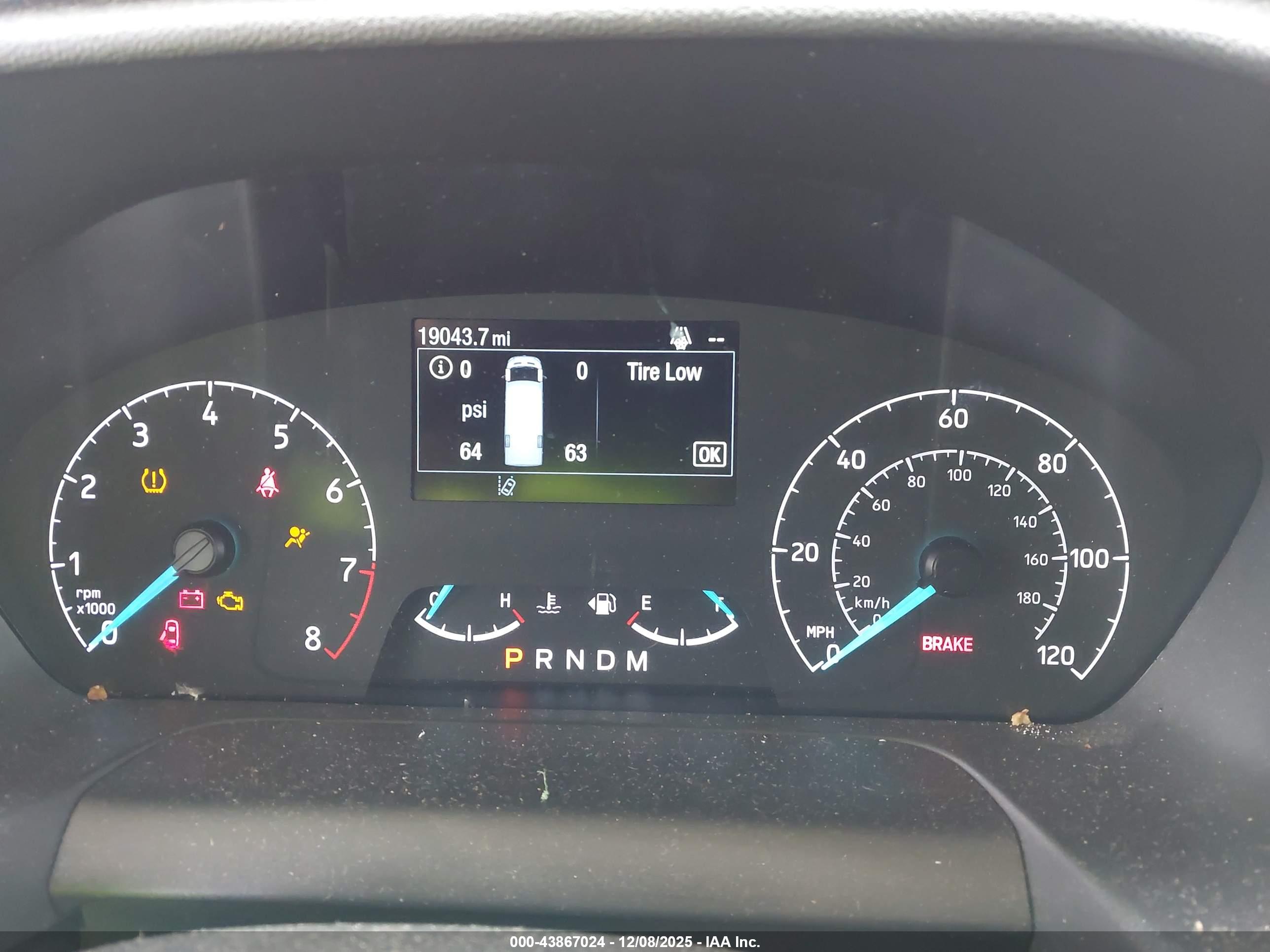 FORD TRANSIT-150 image 7