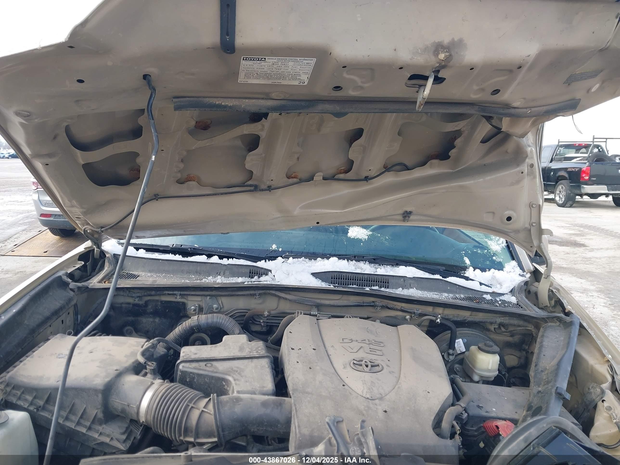 TOYOTA TACOMA image 10