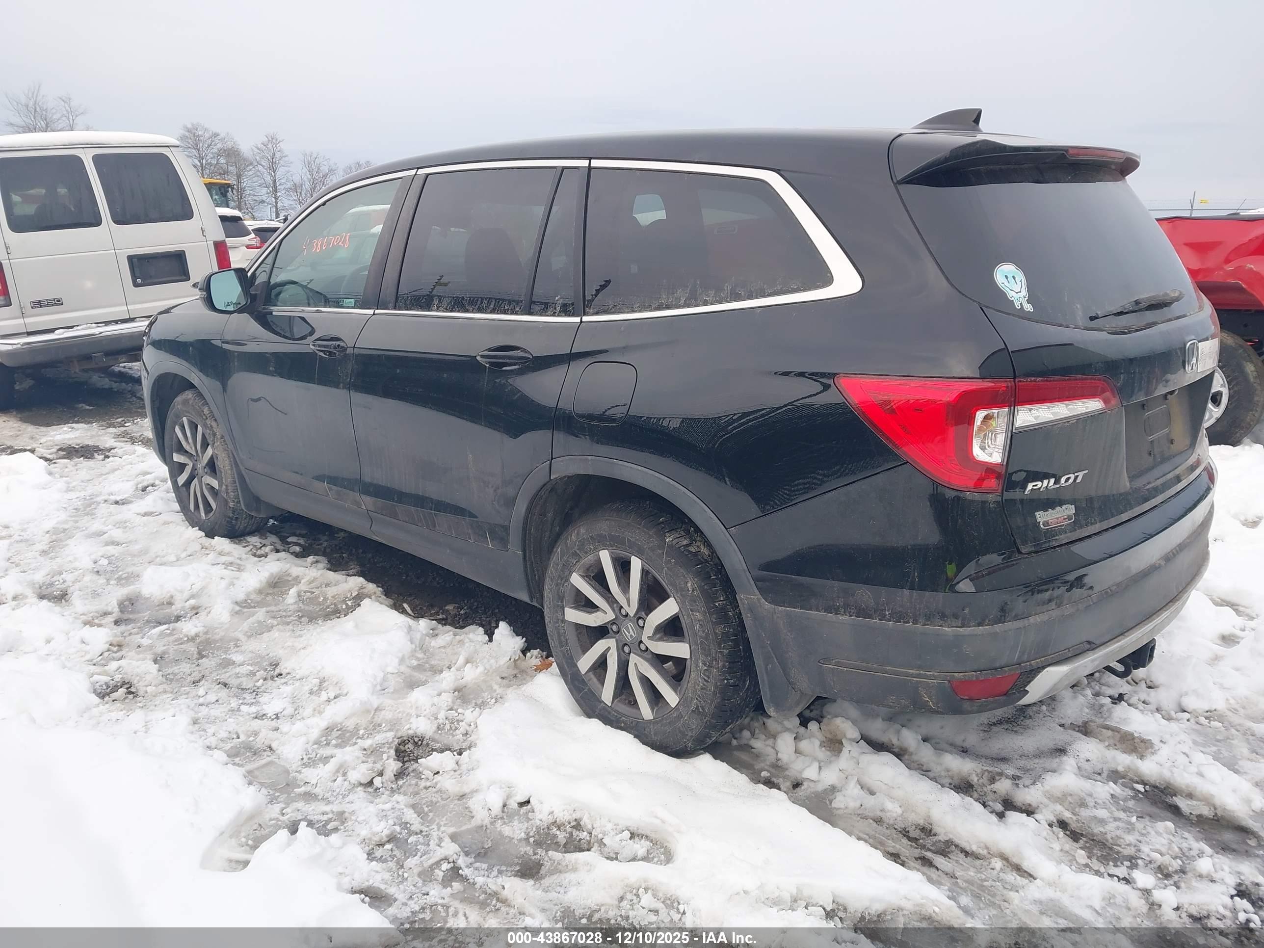 HONDA PILOT image 3