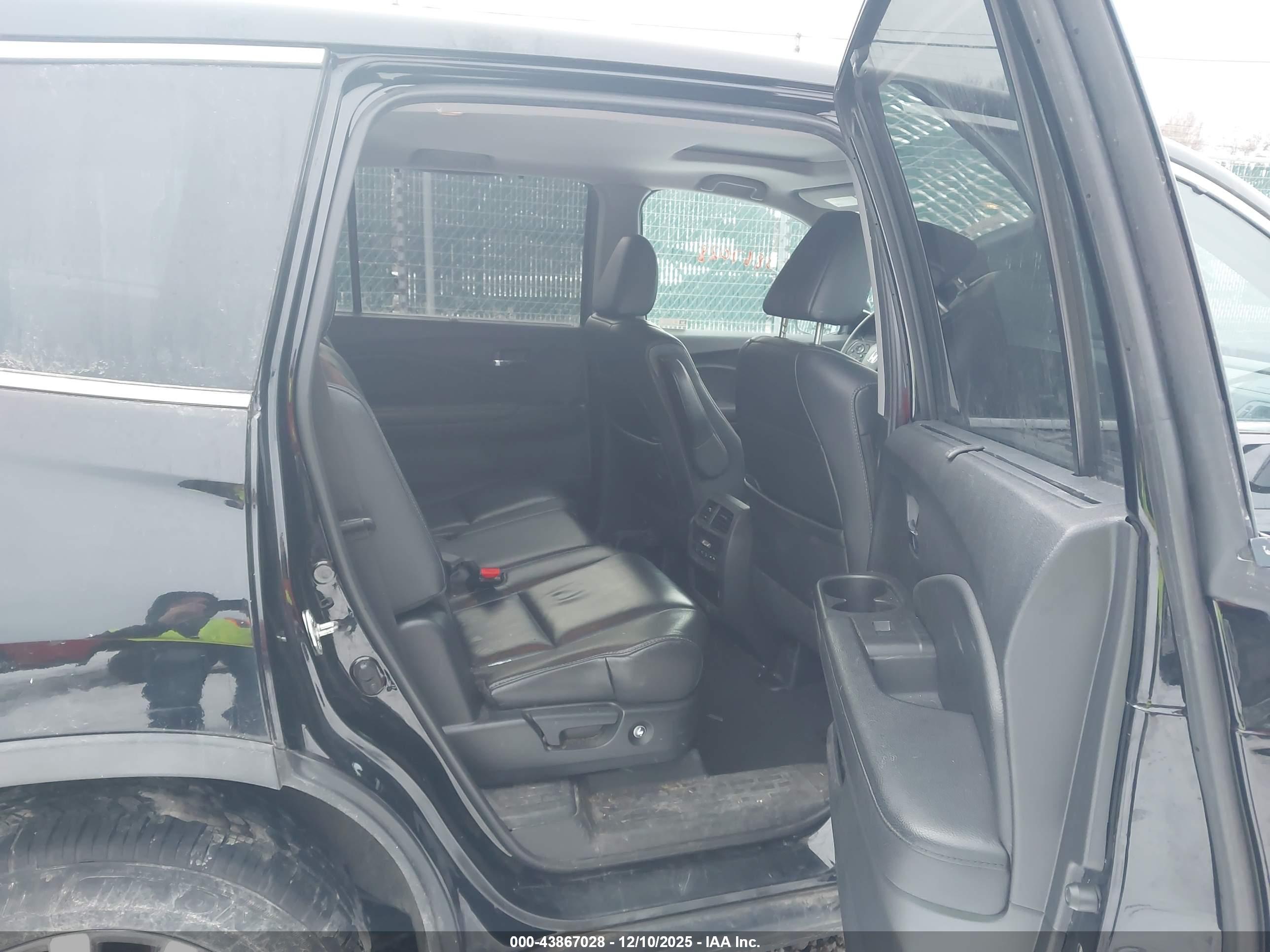 HONDA PILOT image 8