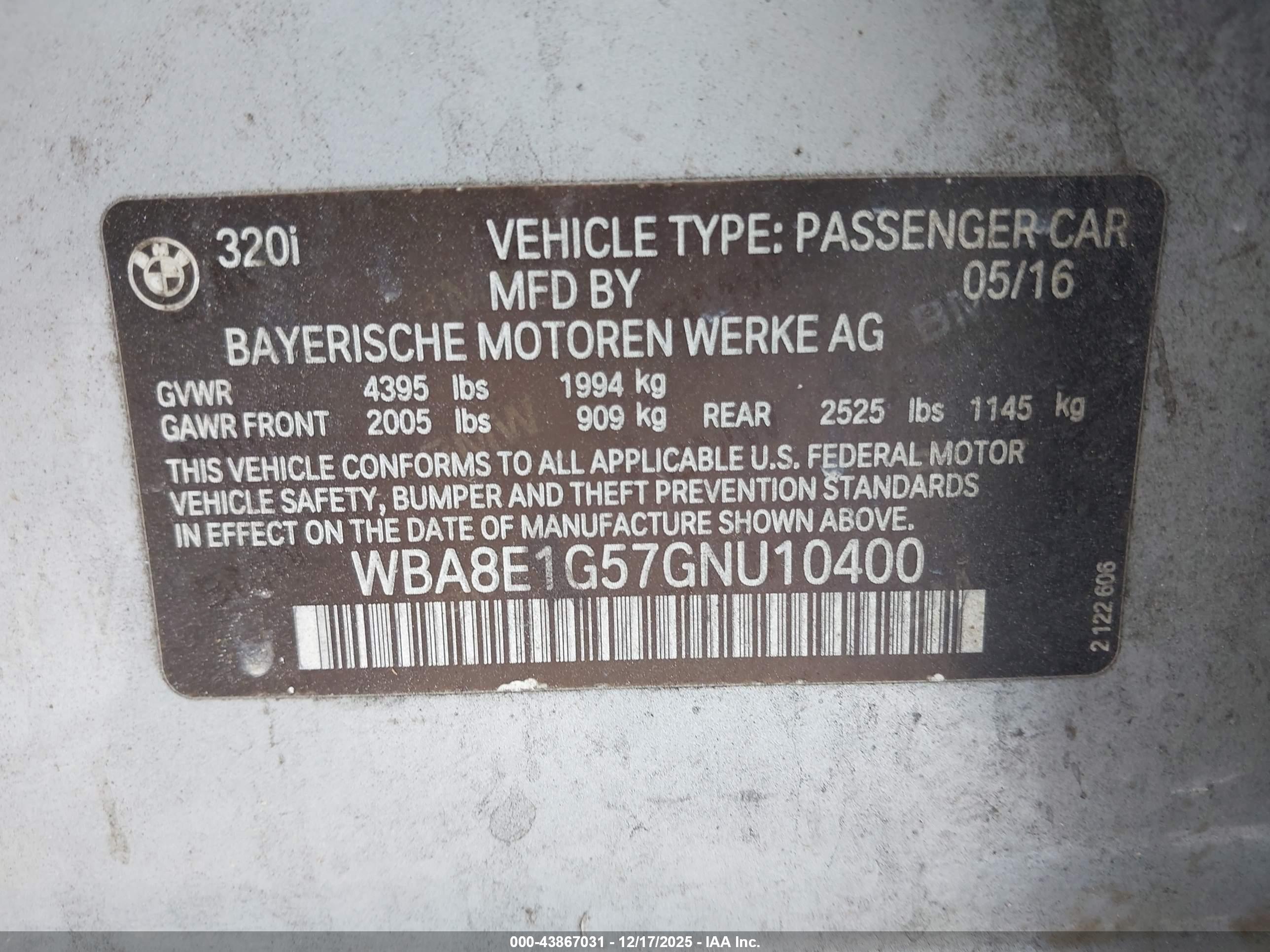 BMW 320I image 9