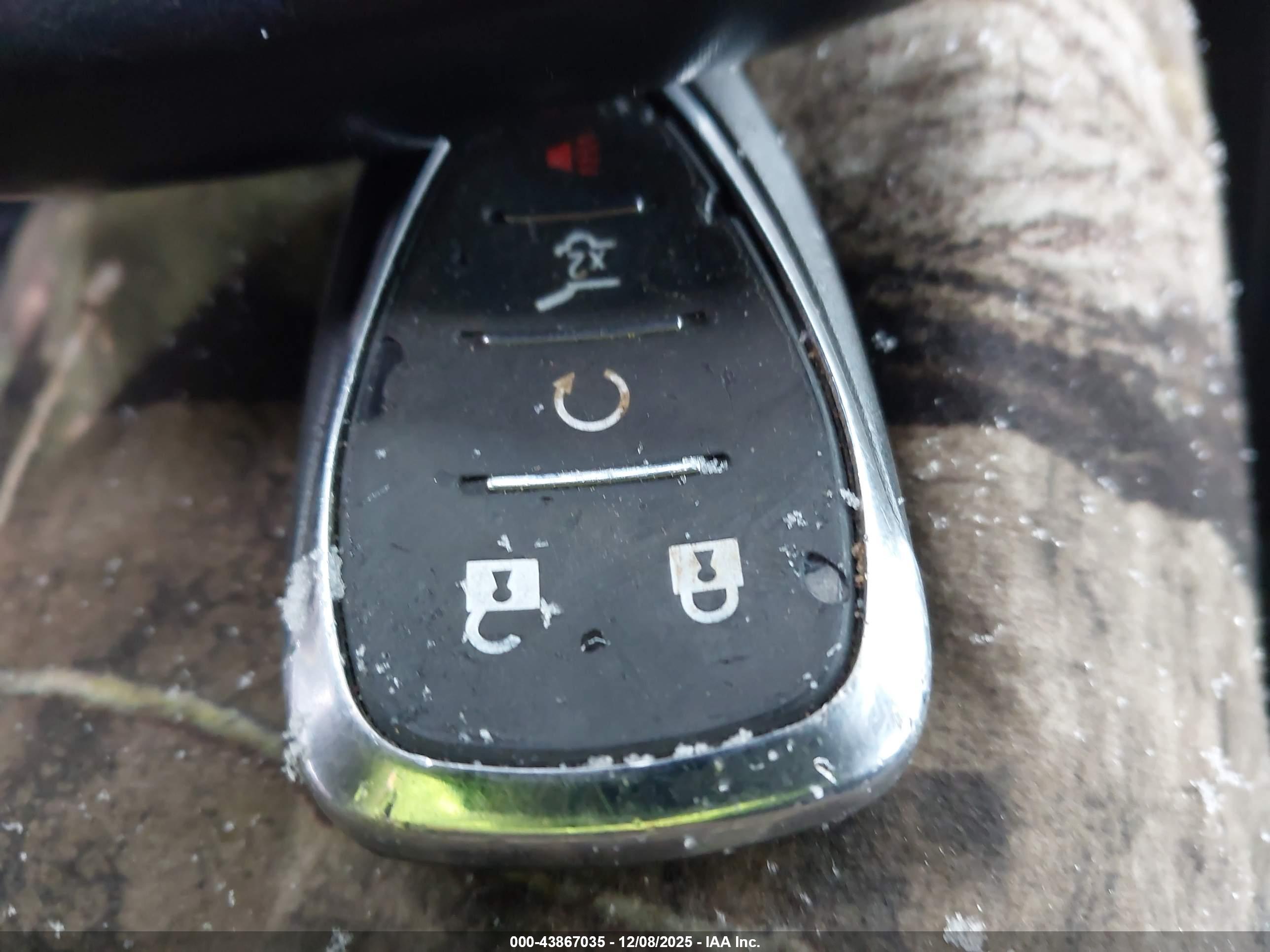 CHEVROLET EQUINOX image 11