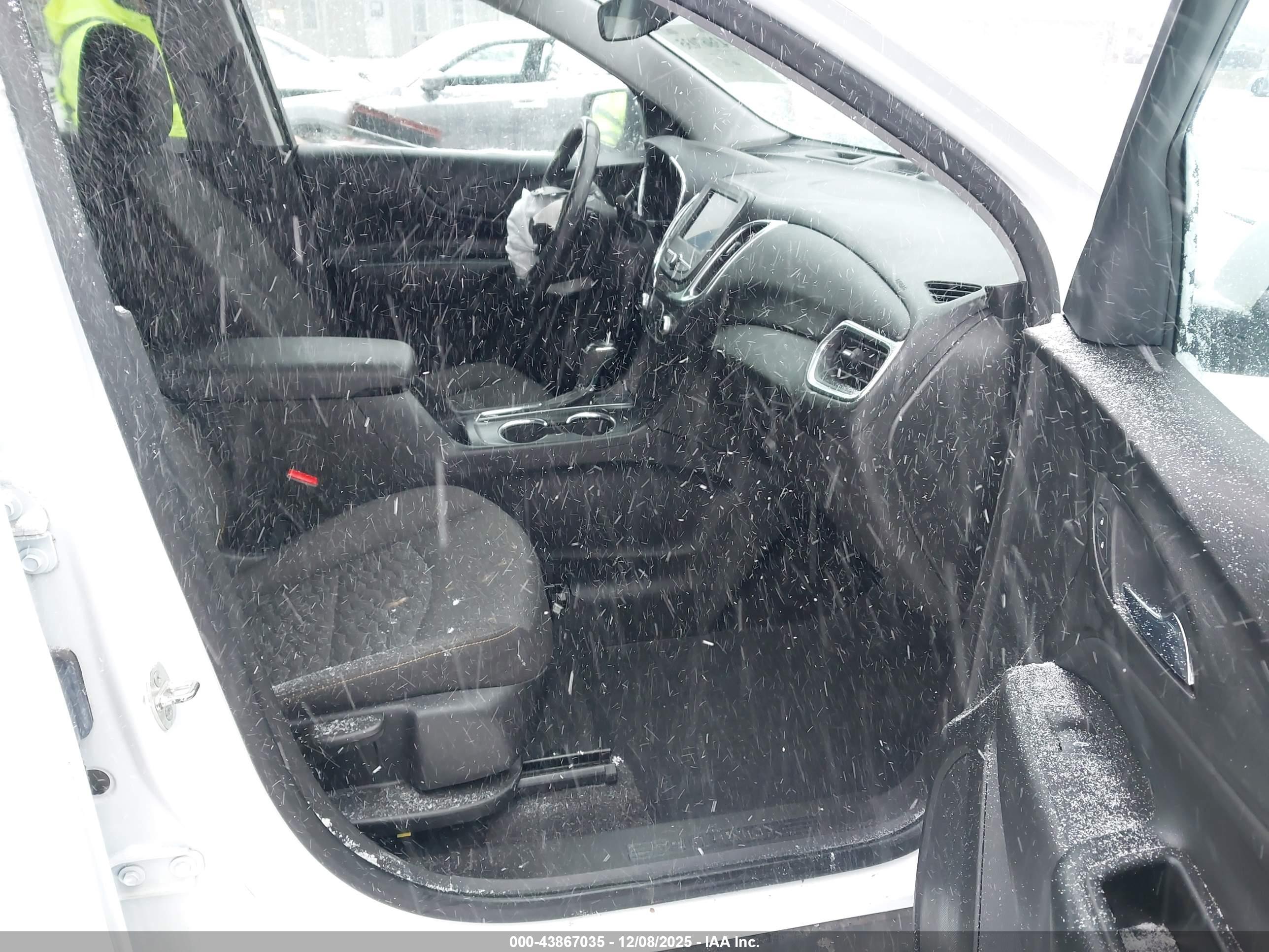 CHEVROLET EQUINOX image 5