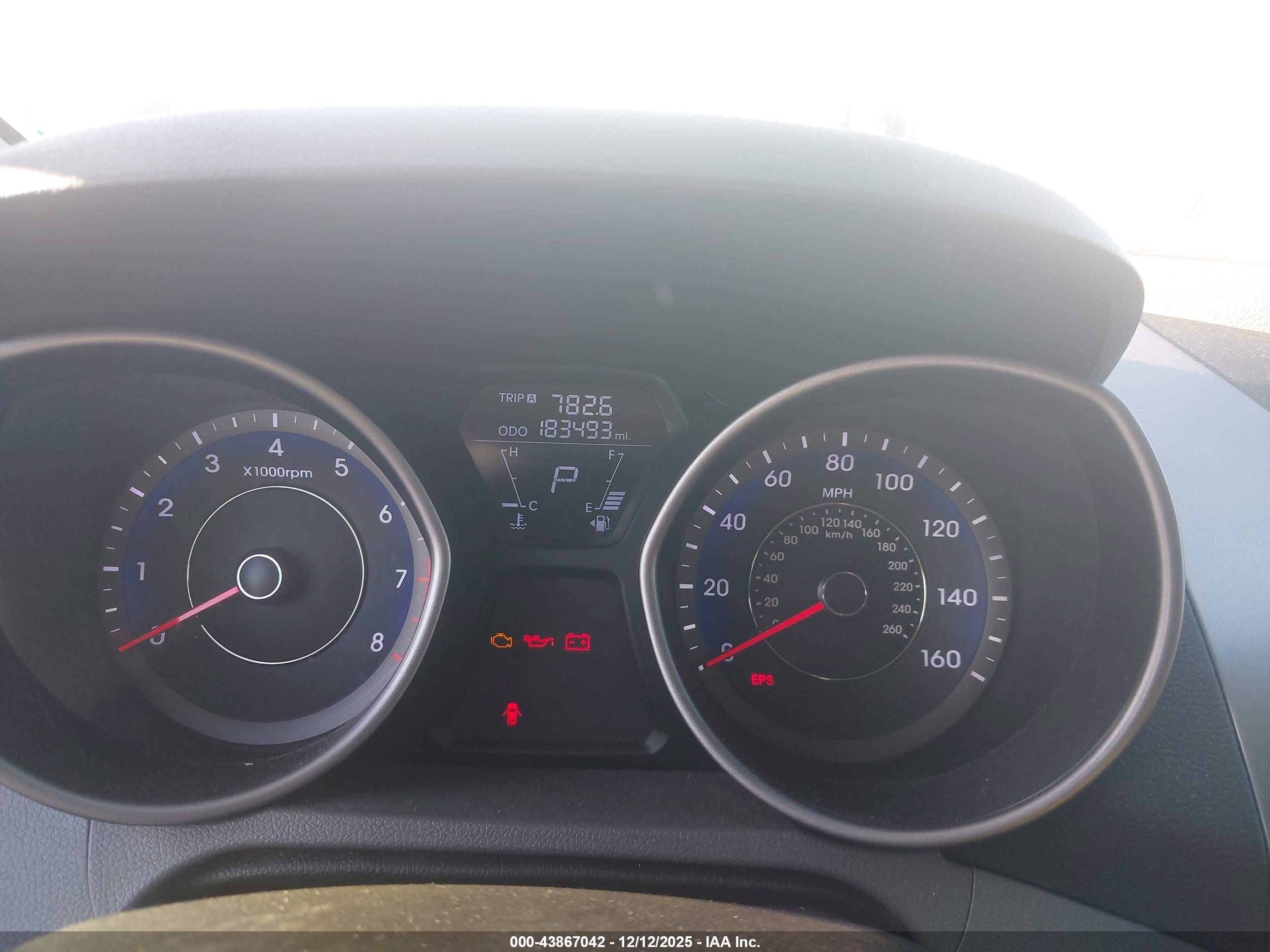 HYUNDAI ELANTRA image 7