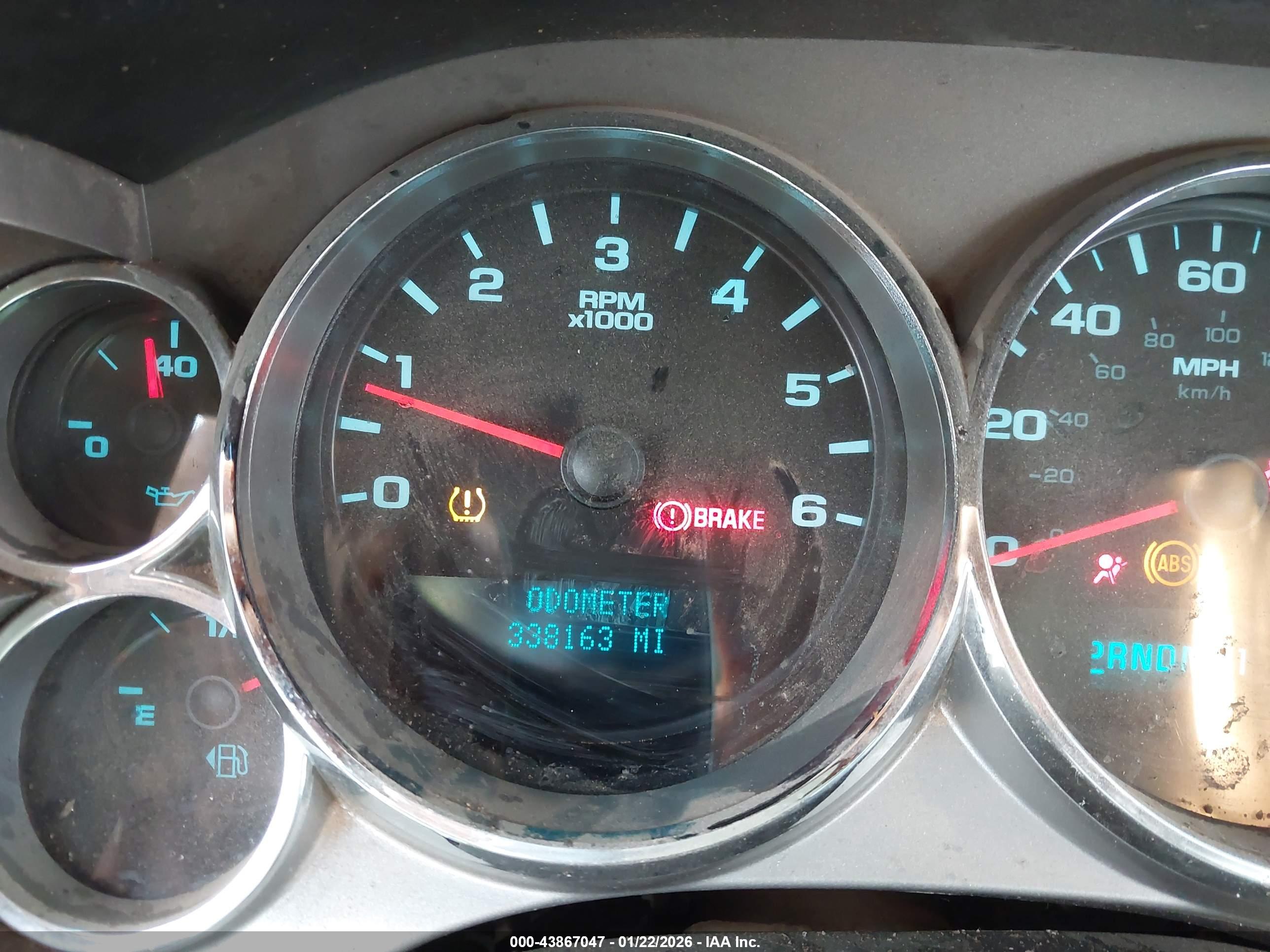 CHEVROLET SILVERADO image 7