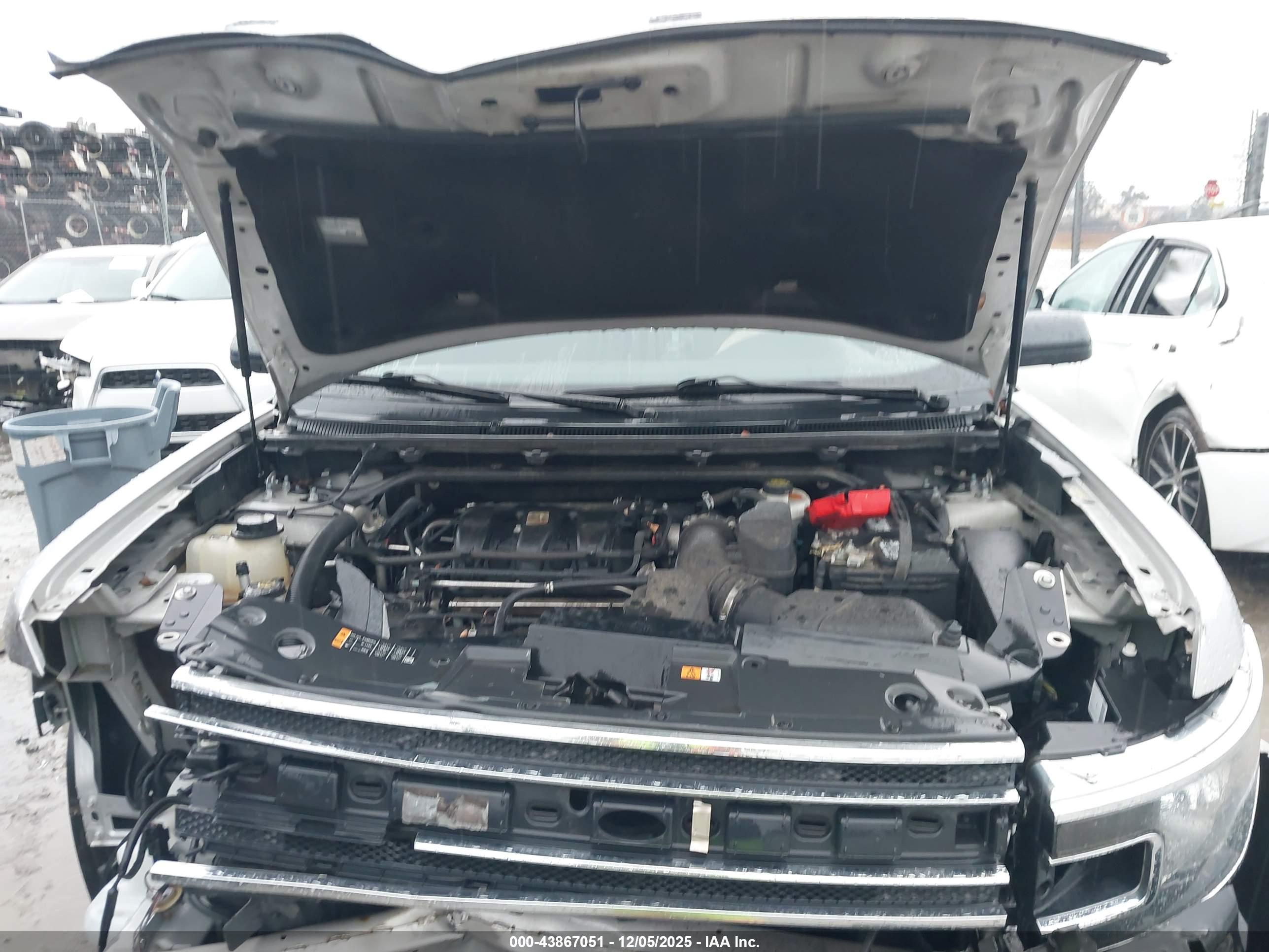 FORD FLEX image 10