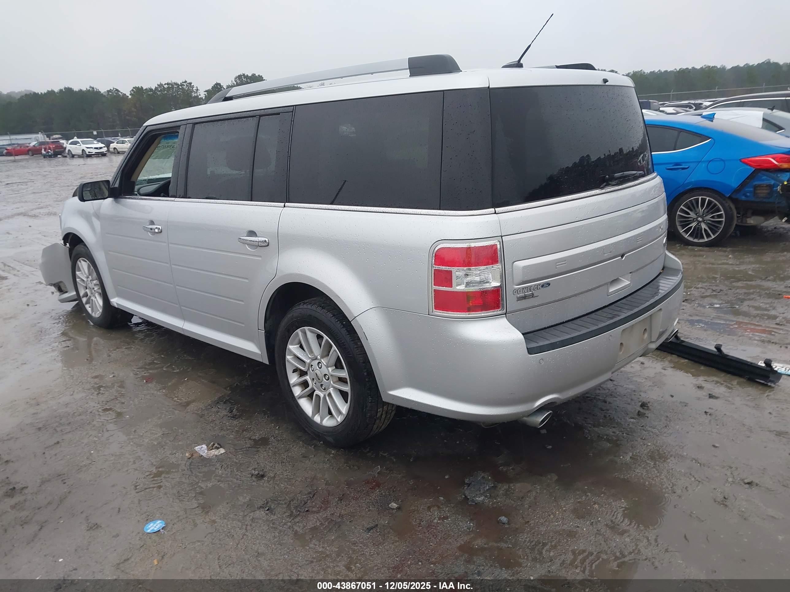 FORD FLEX image 3