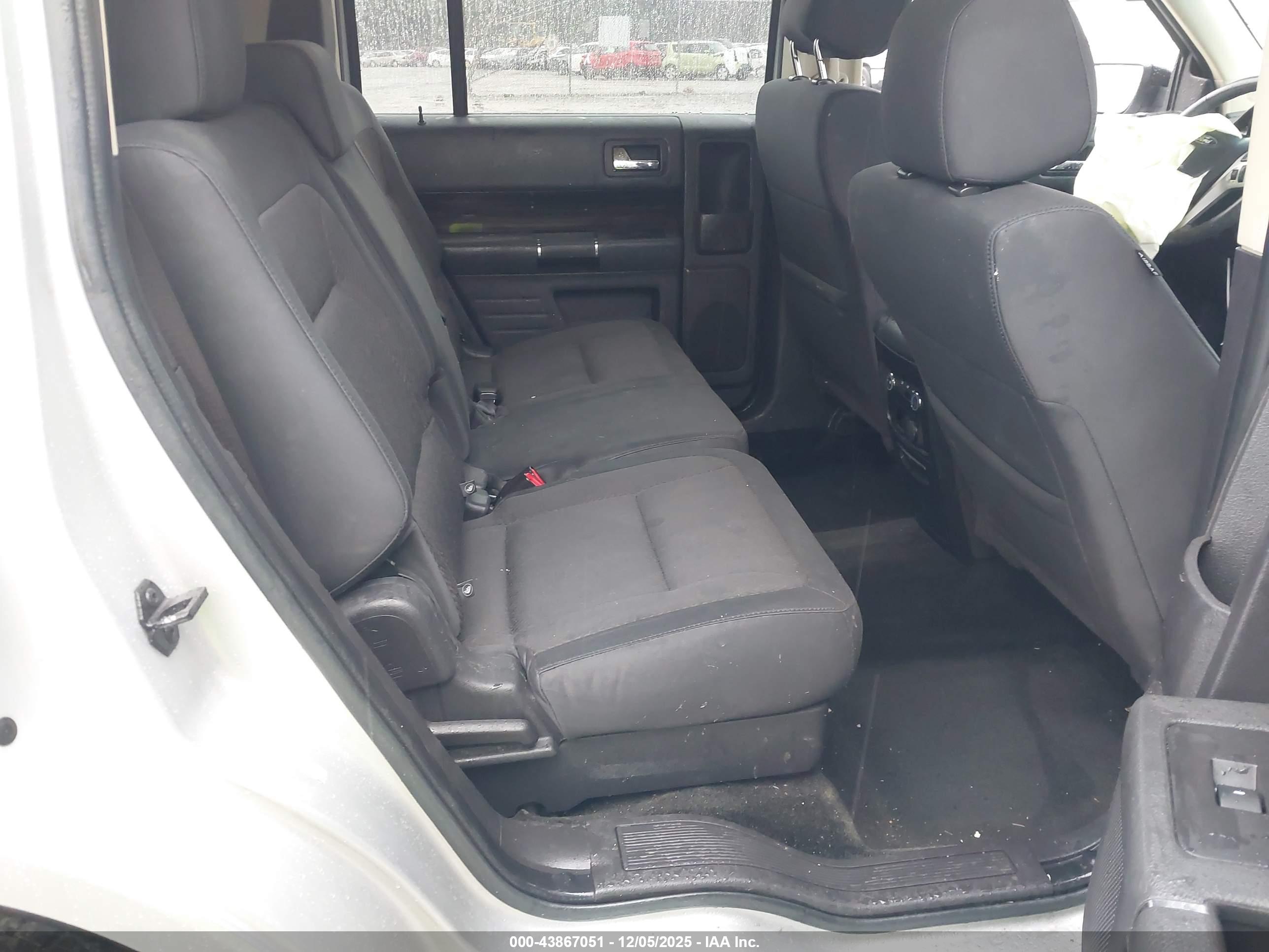 FORD FLEX image 8