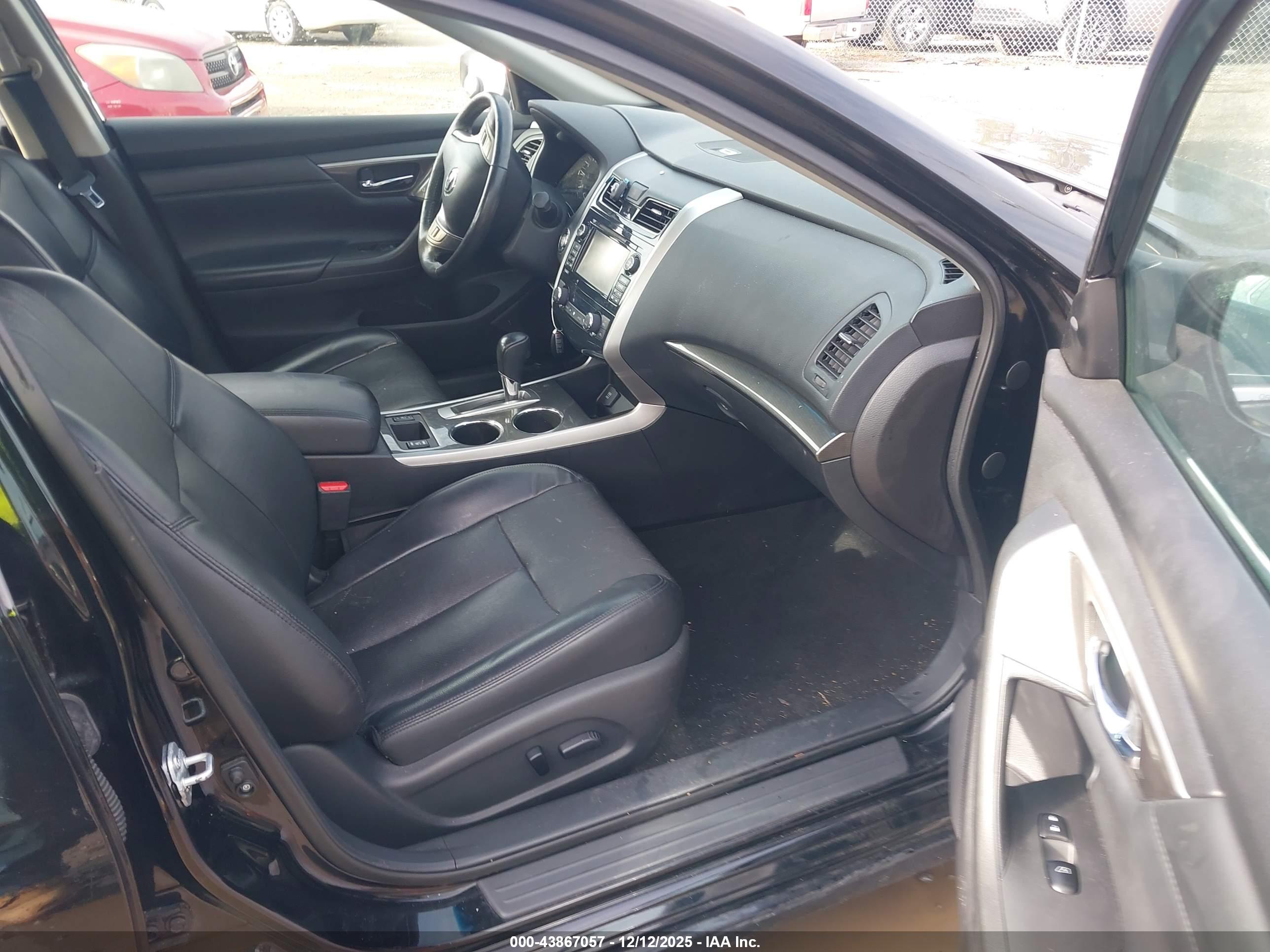 NISSAN ALTIMA image 5