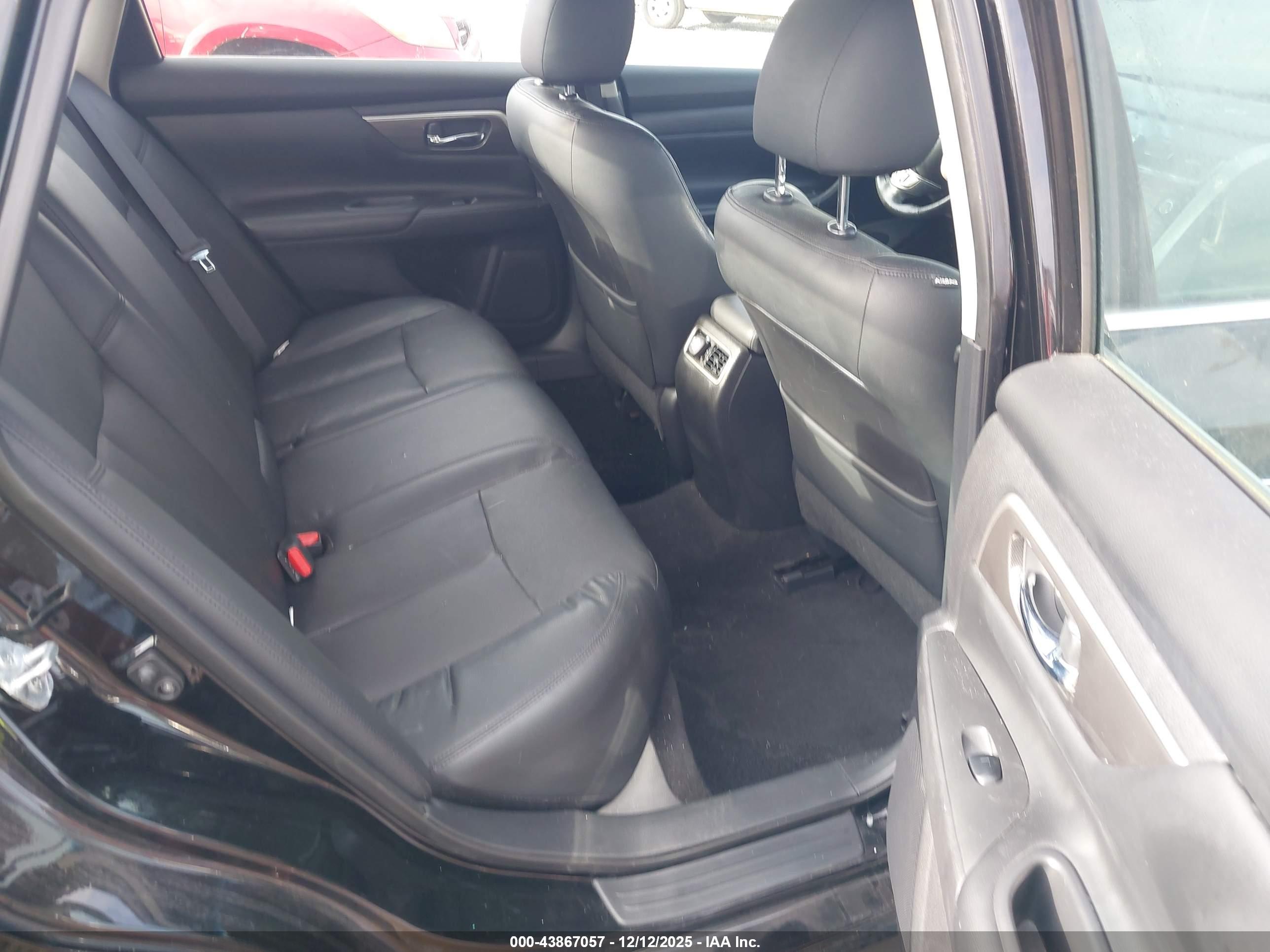 NISSAN ALTIMA image 8