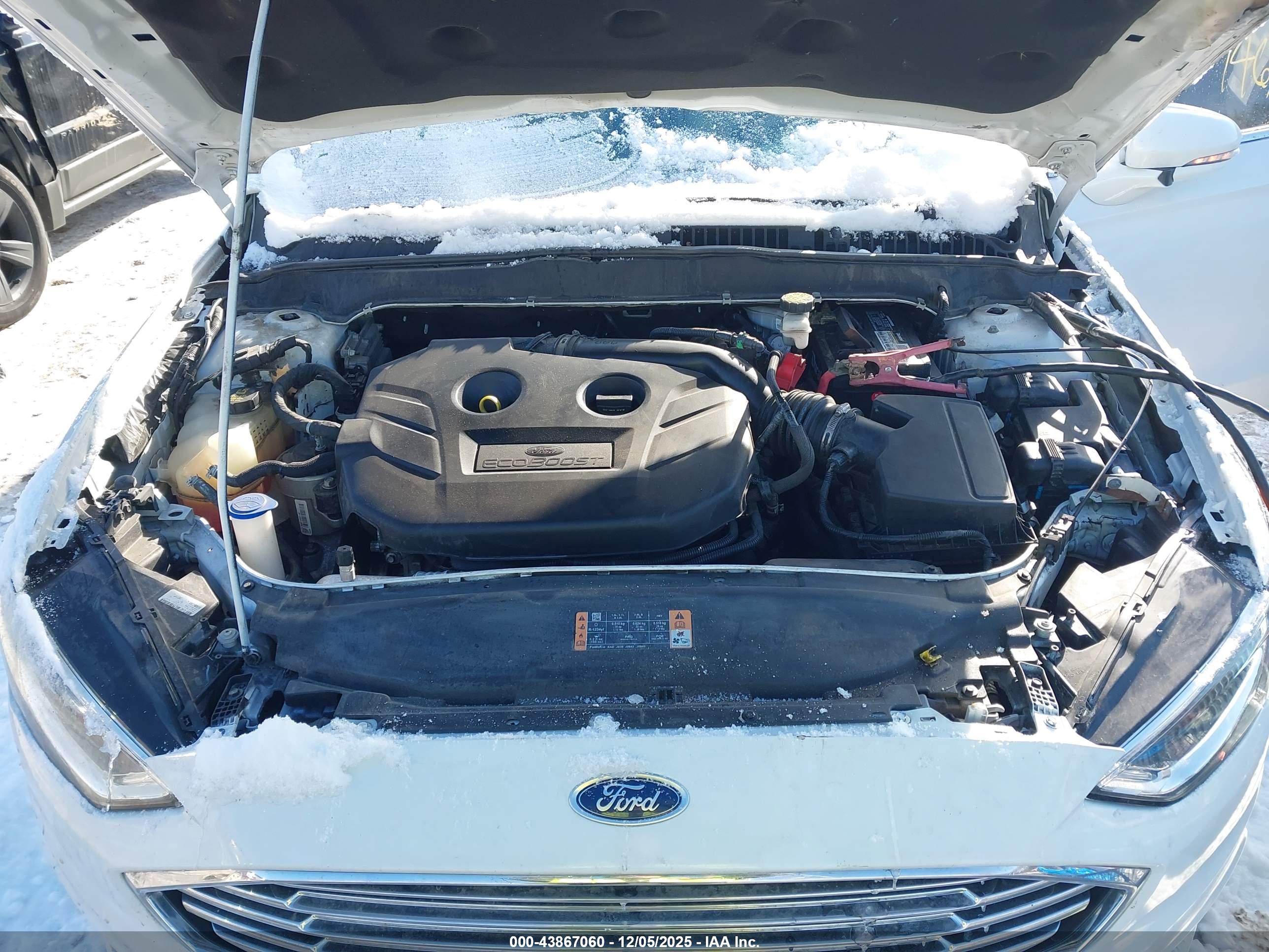 FORD FUSION image 10