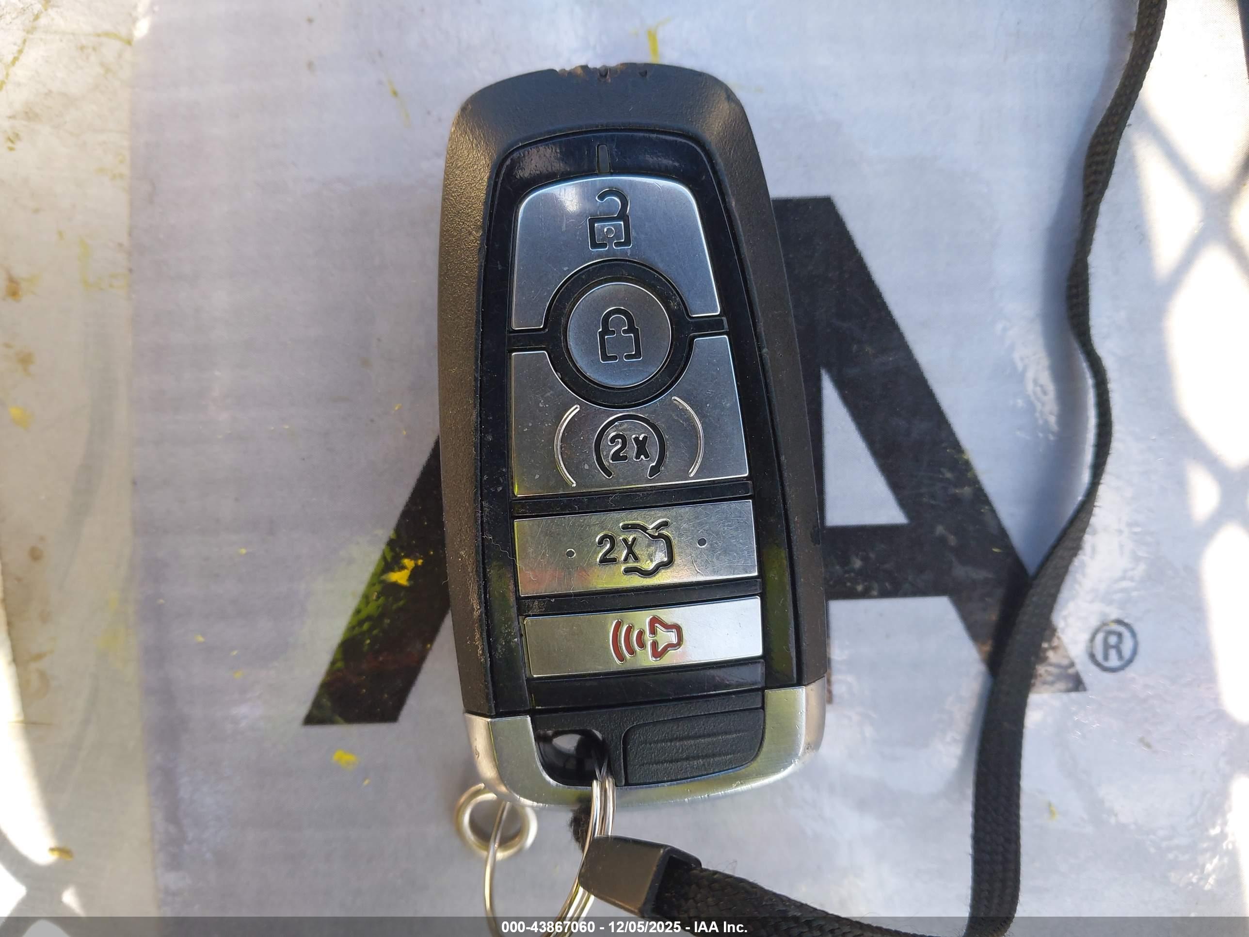 FORD FUSION image 11