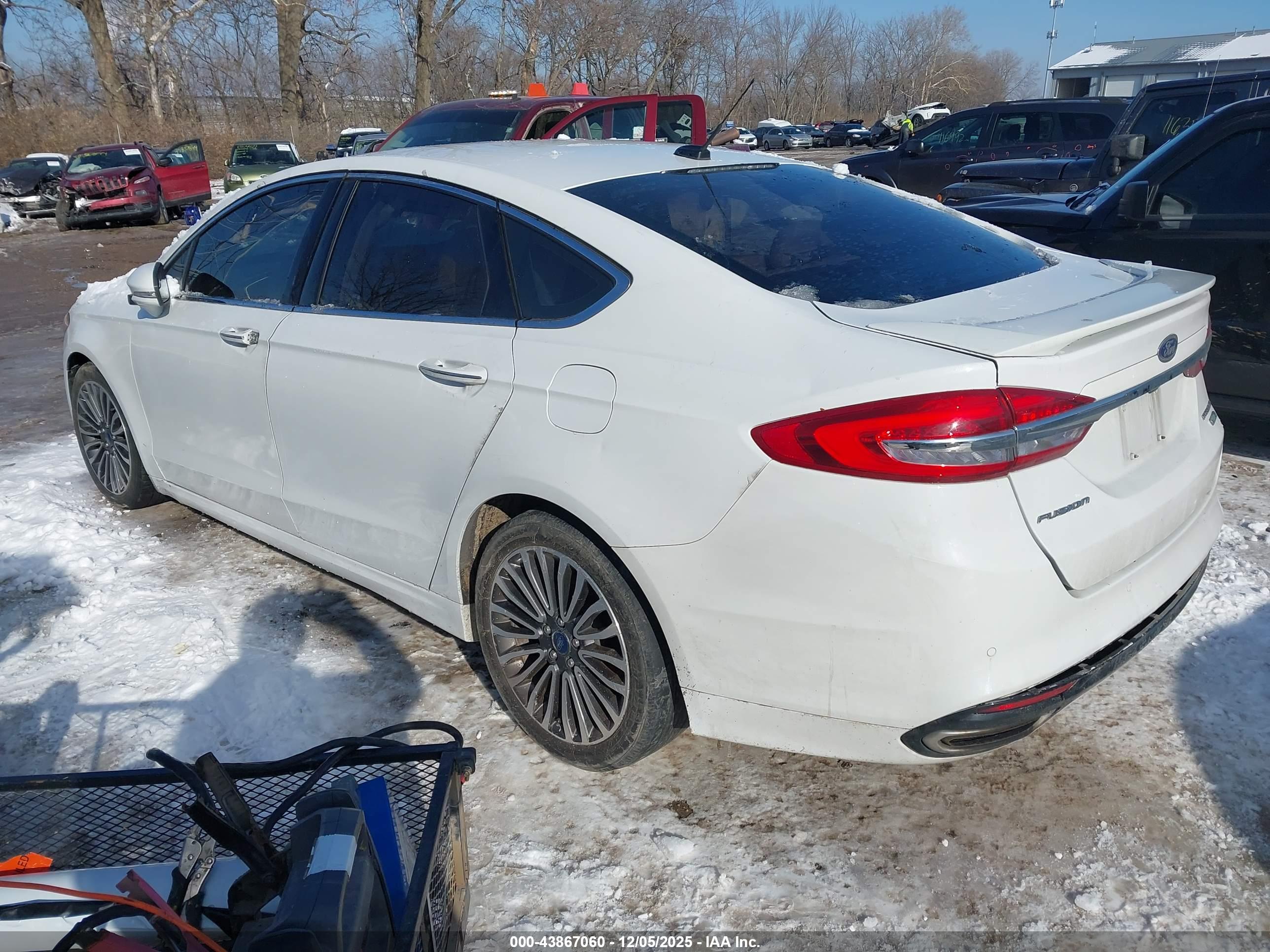 FORD FUSION image 3