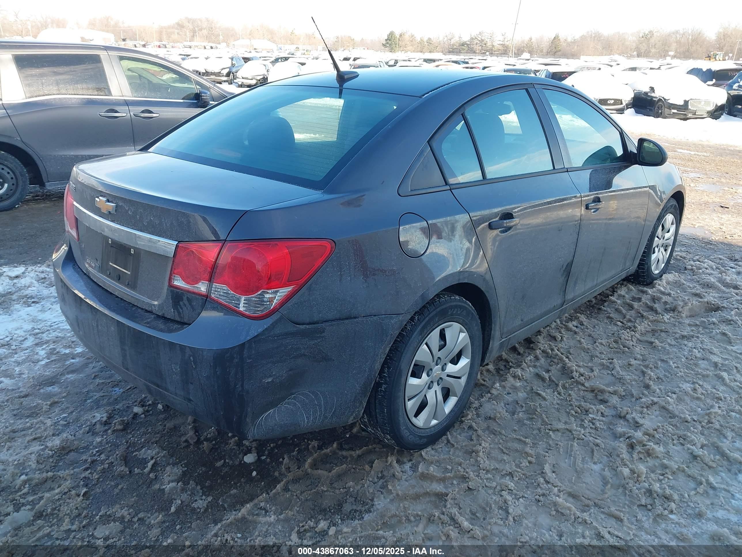 CHEVROLET CRUZE image 4