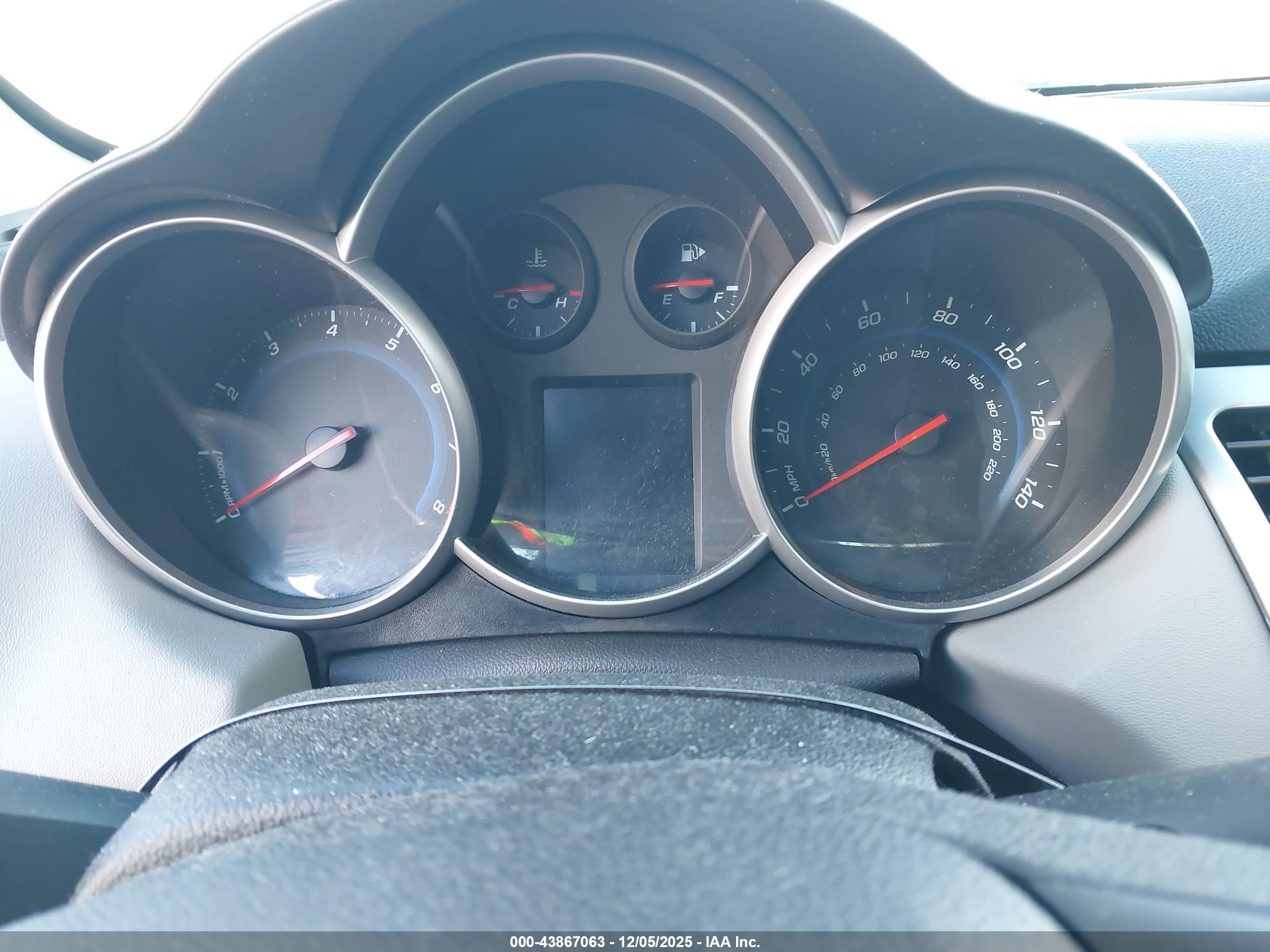CHEVROLET CRUZE image 7