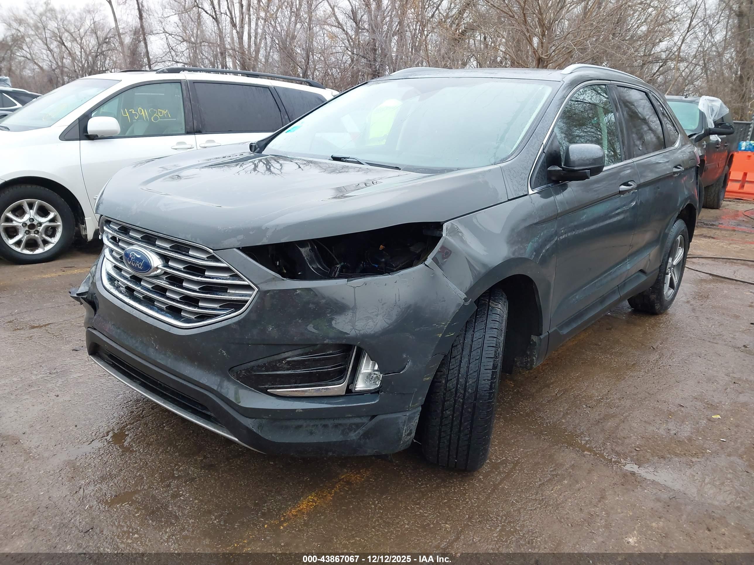 FORD EDGE image 2
