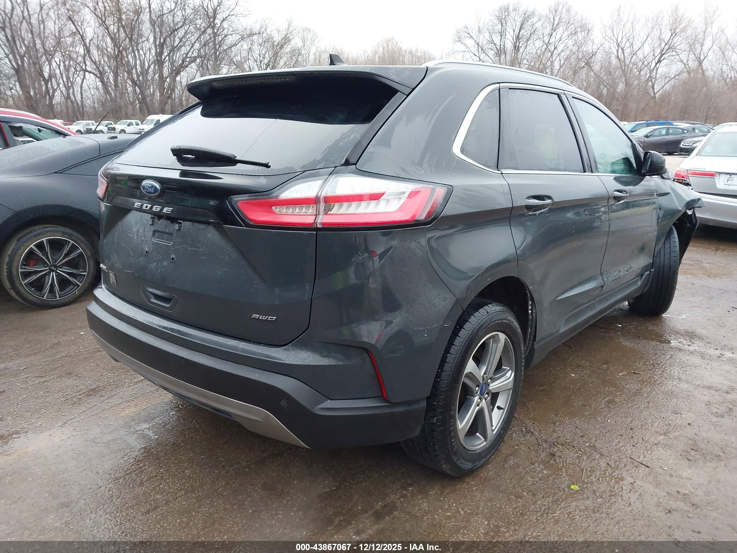 FORD EDGE image 4