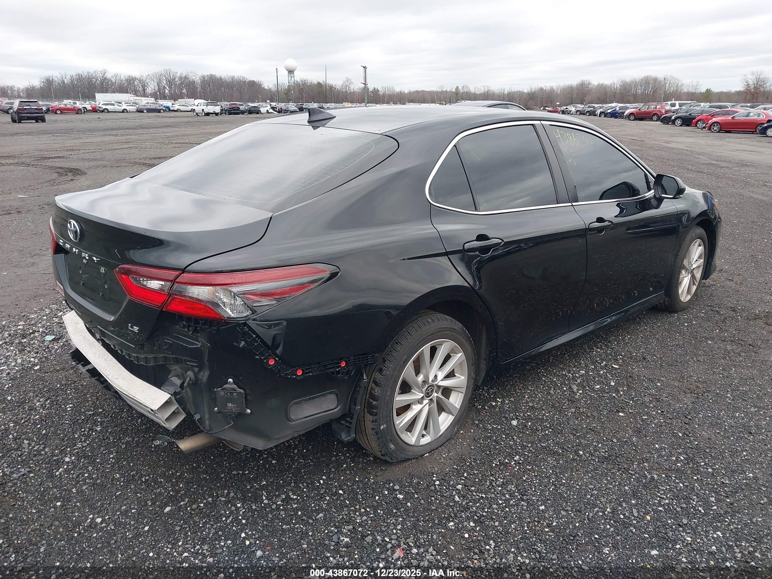 TOYOTA CAMRY image 4
