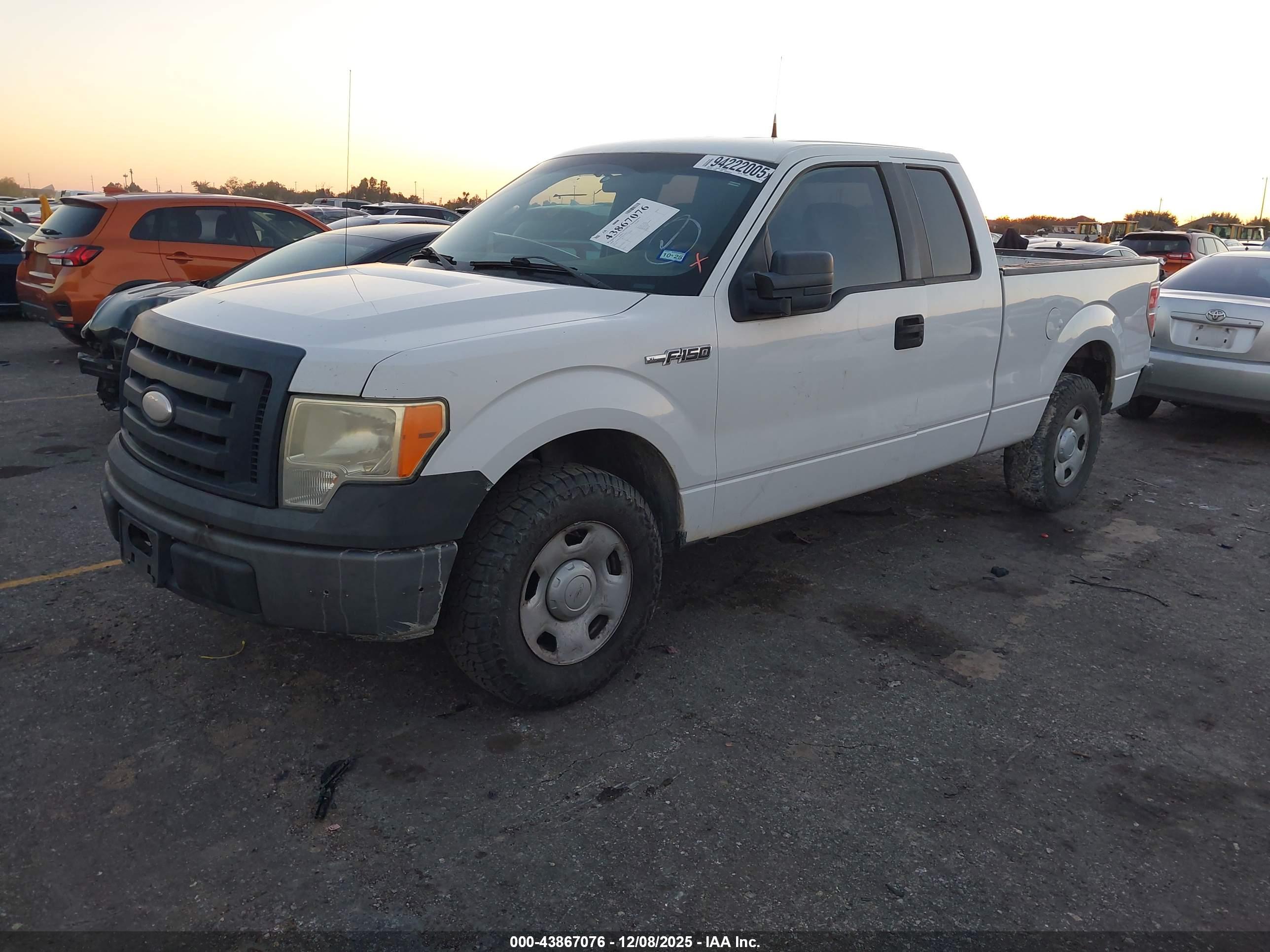 FORD F-150 image 2