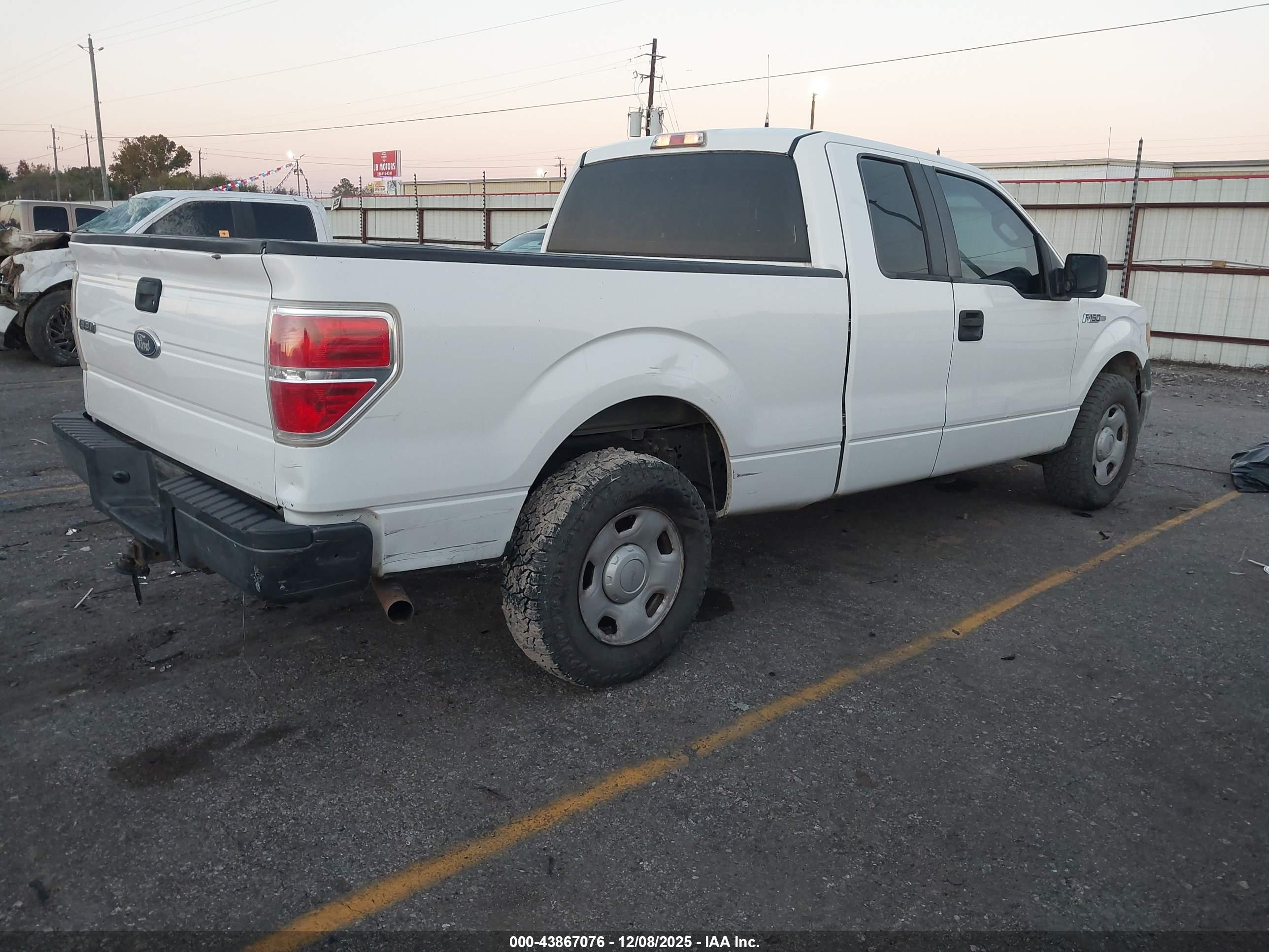 FORD F-150 image 4