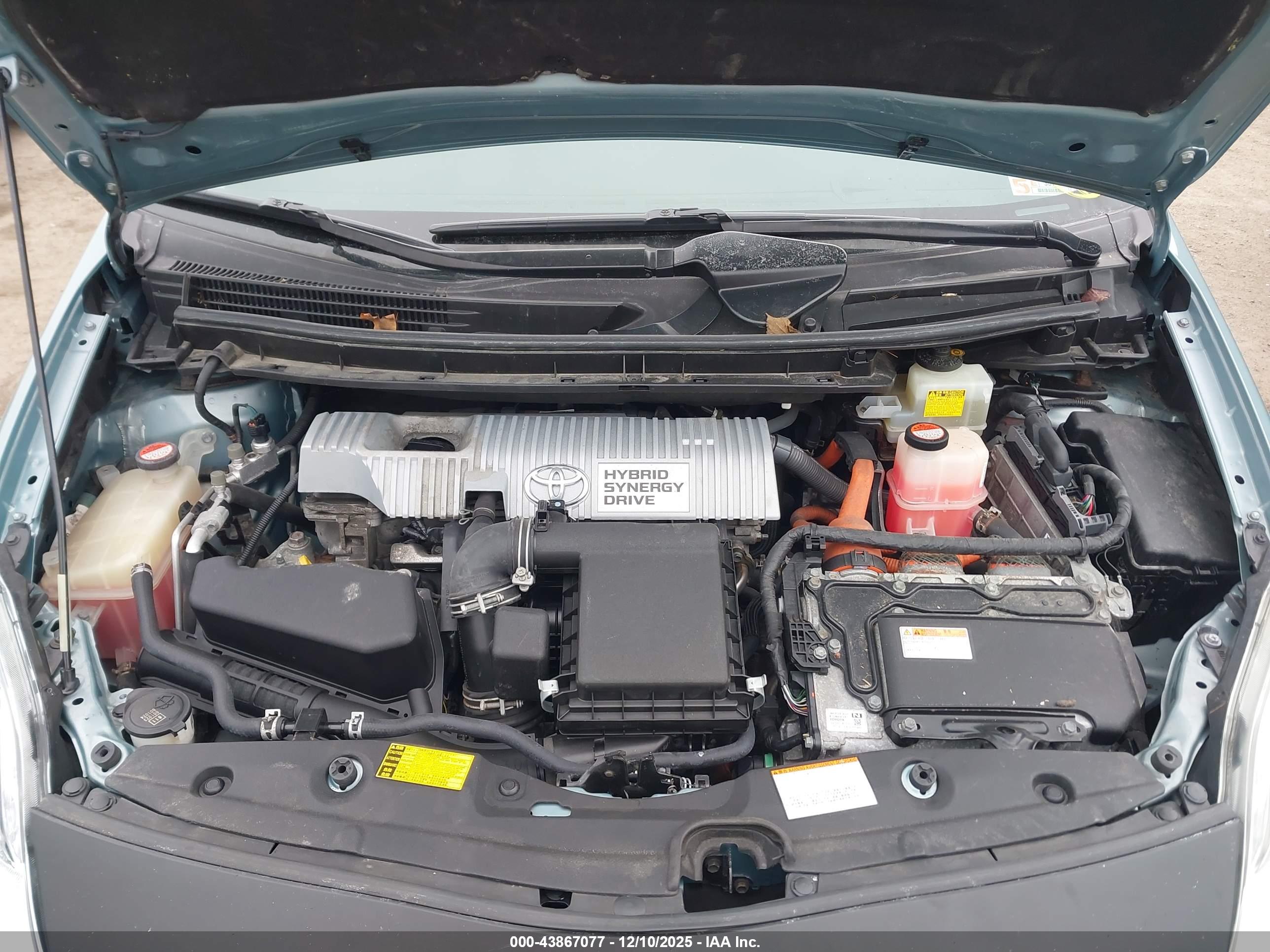 TOYOTA PRIUS image 10
