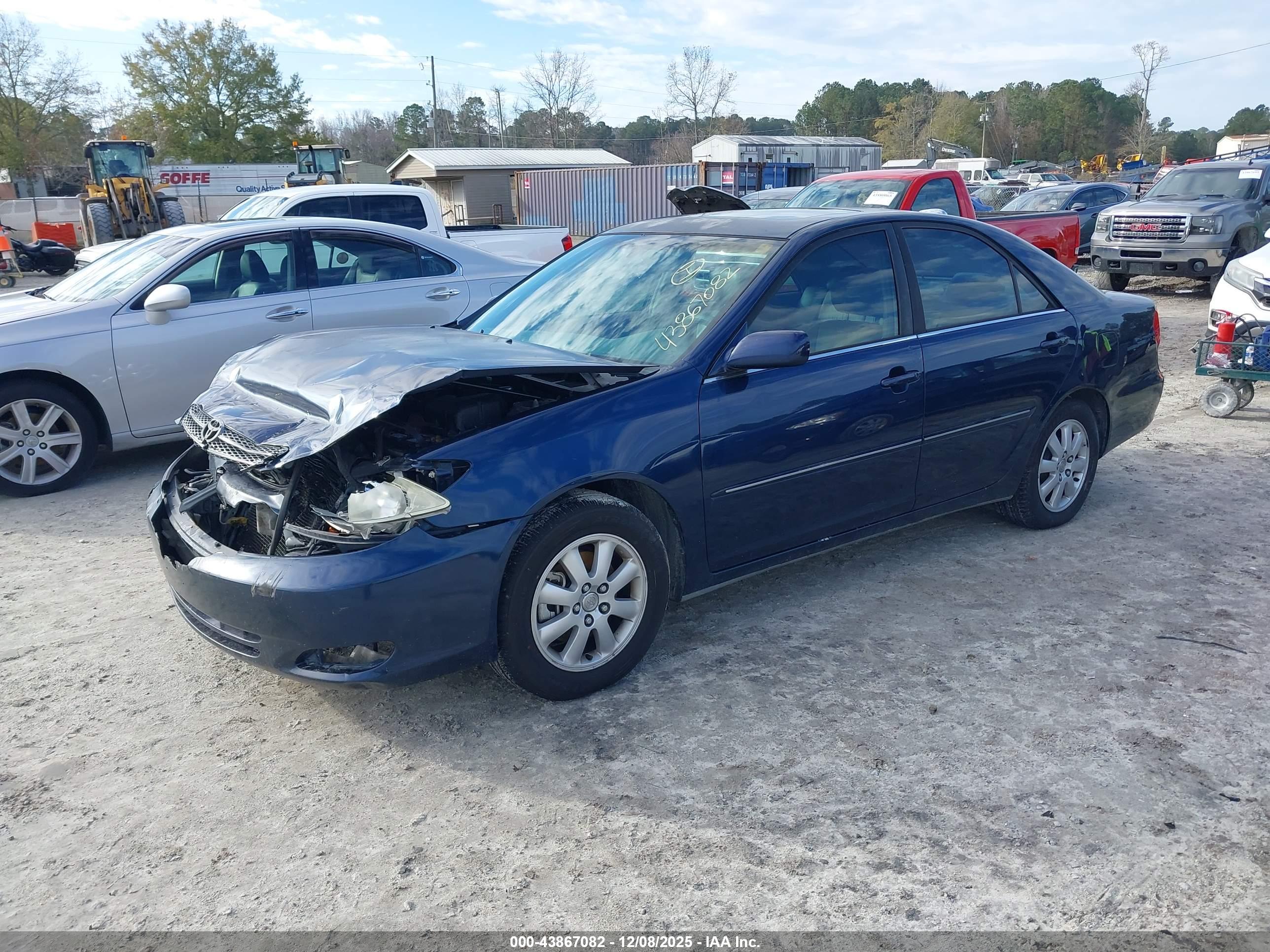 TOYOTA CAMRY image 2