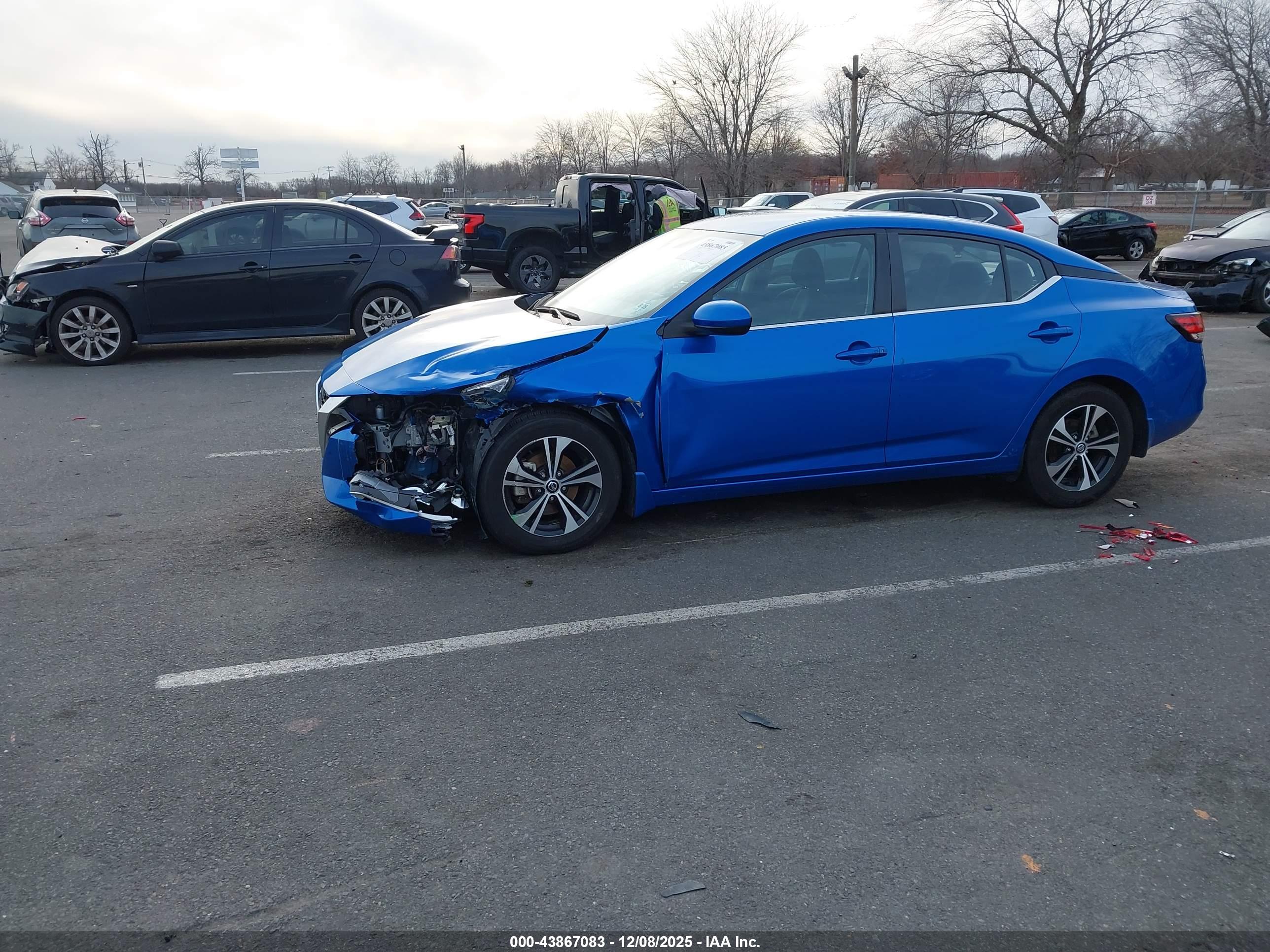 NISSAN SENTRA image 2