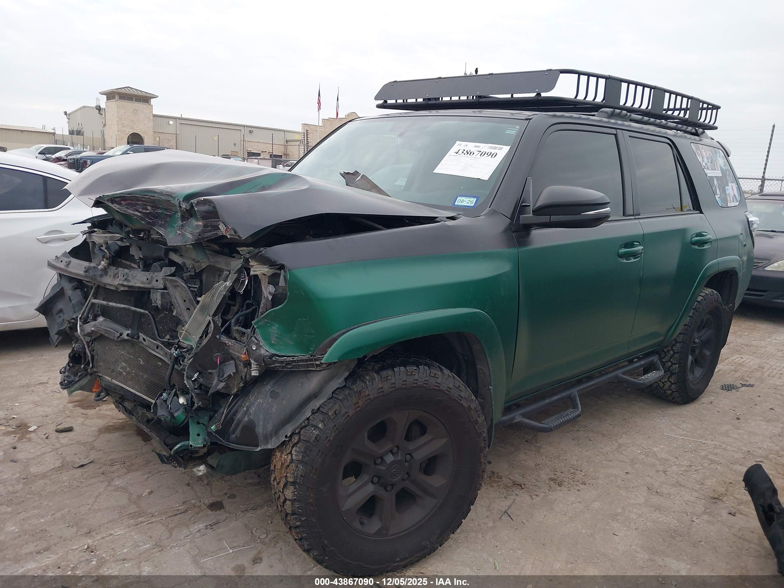 TOYOTA 4RUNNER image 2