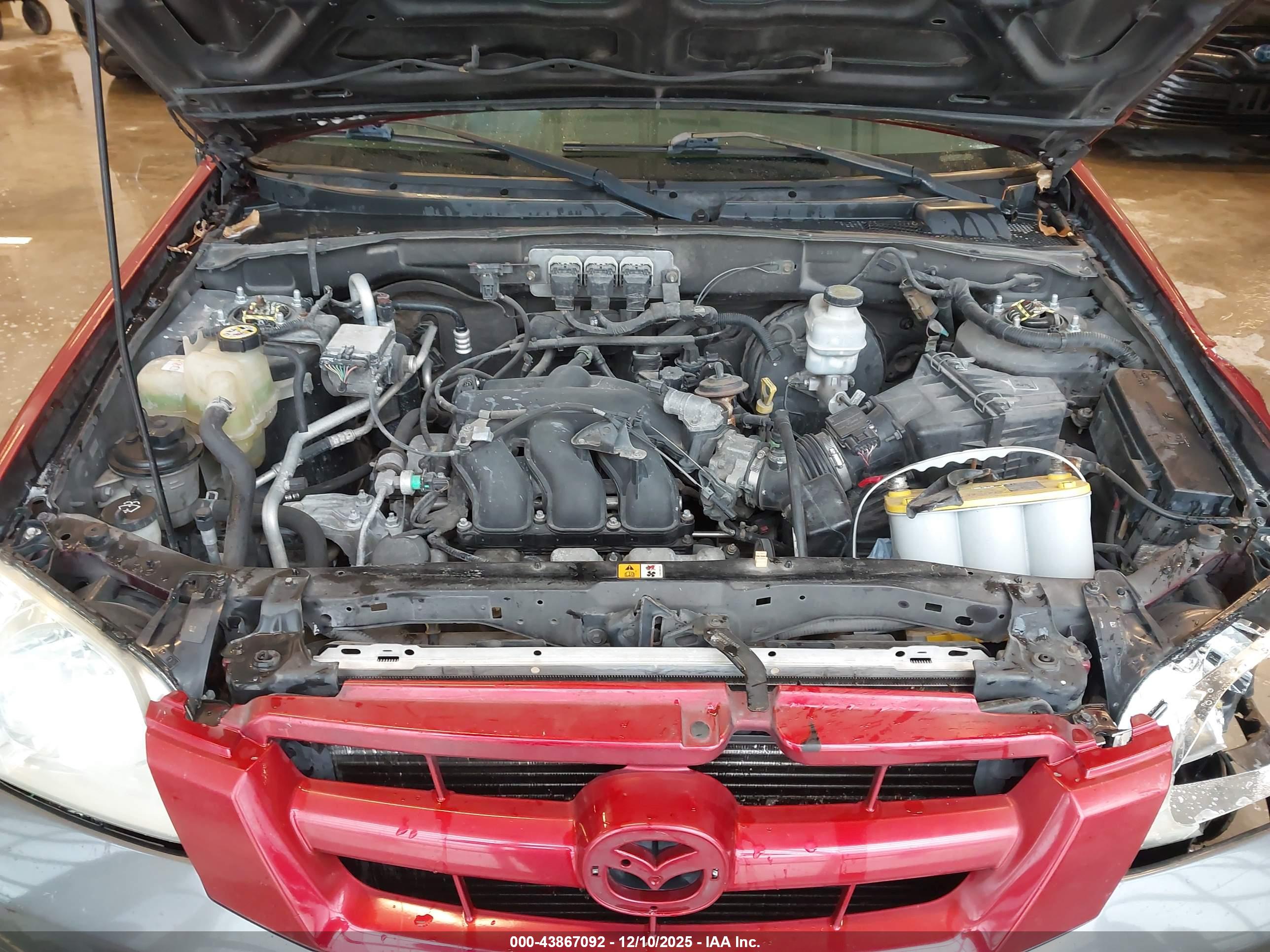 MAZDA TRIBUTE image 10