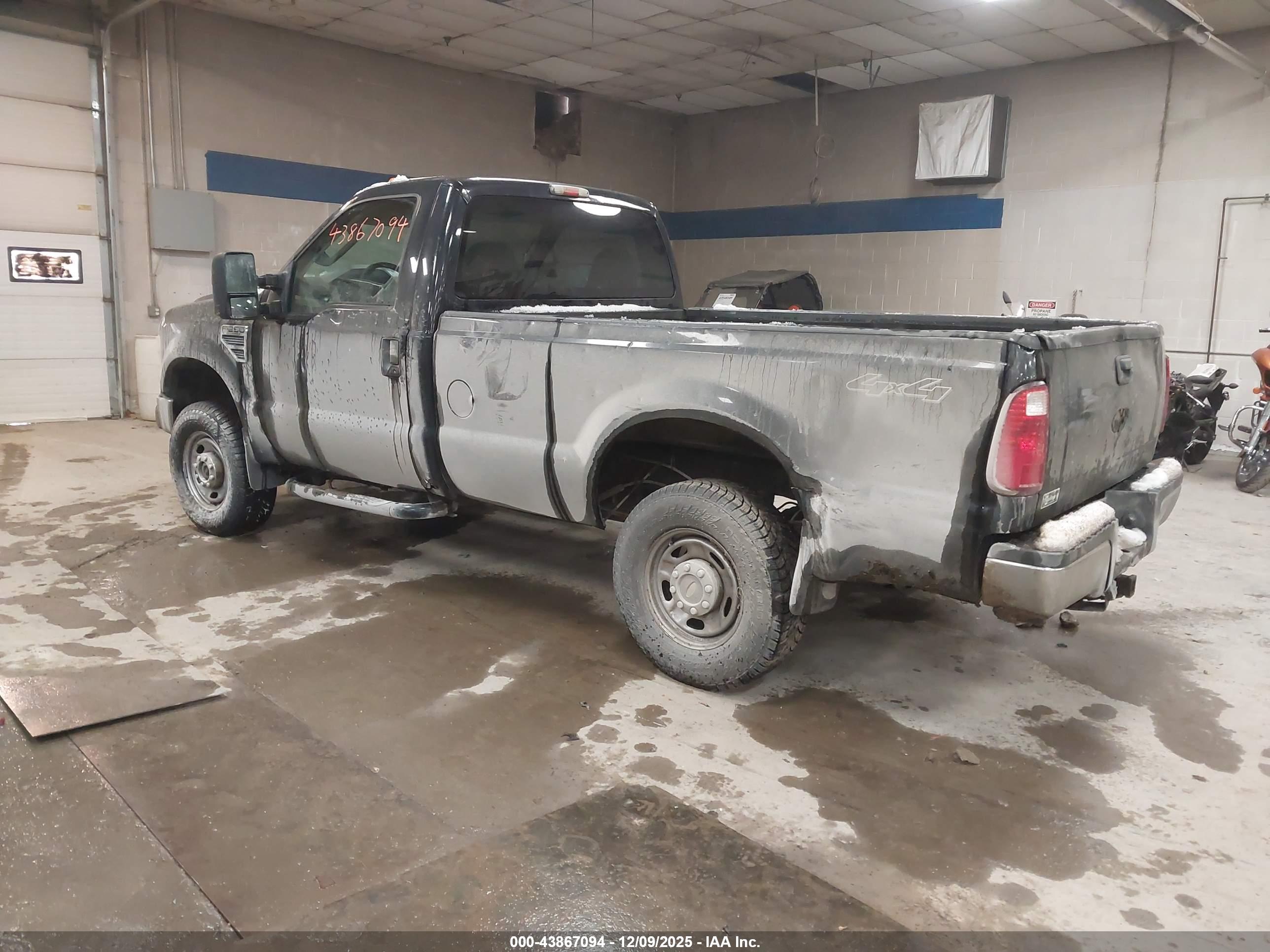 FORD F-250 image 3