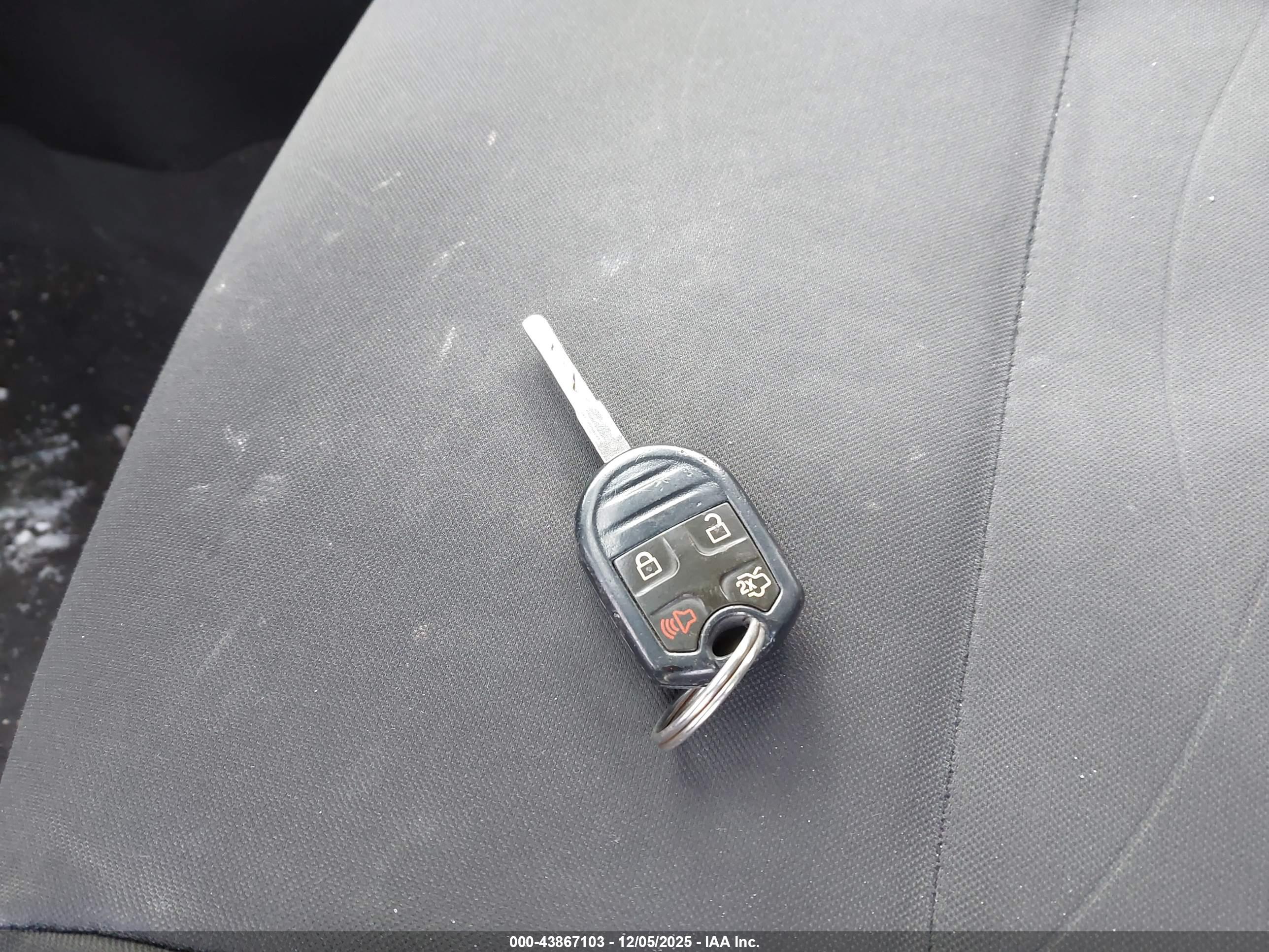 FORD FIESTA image 11