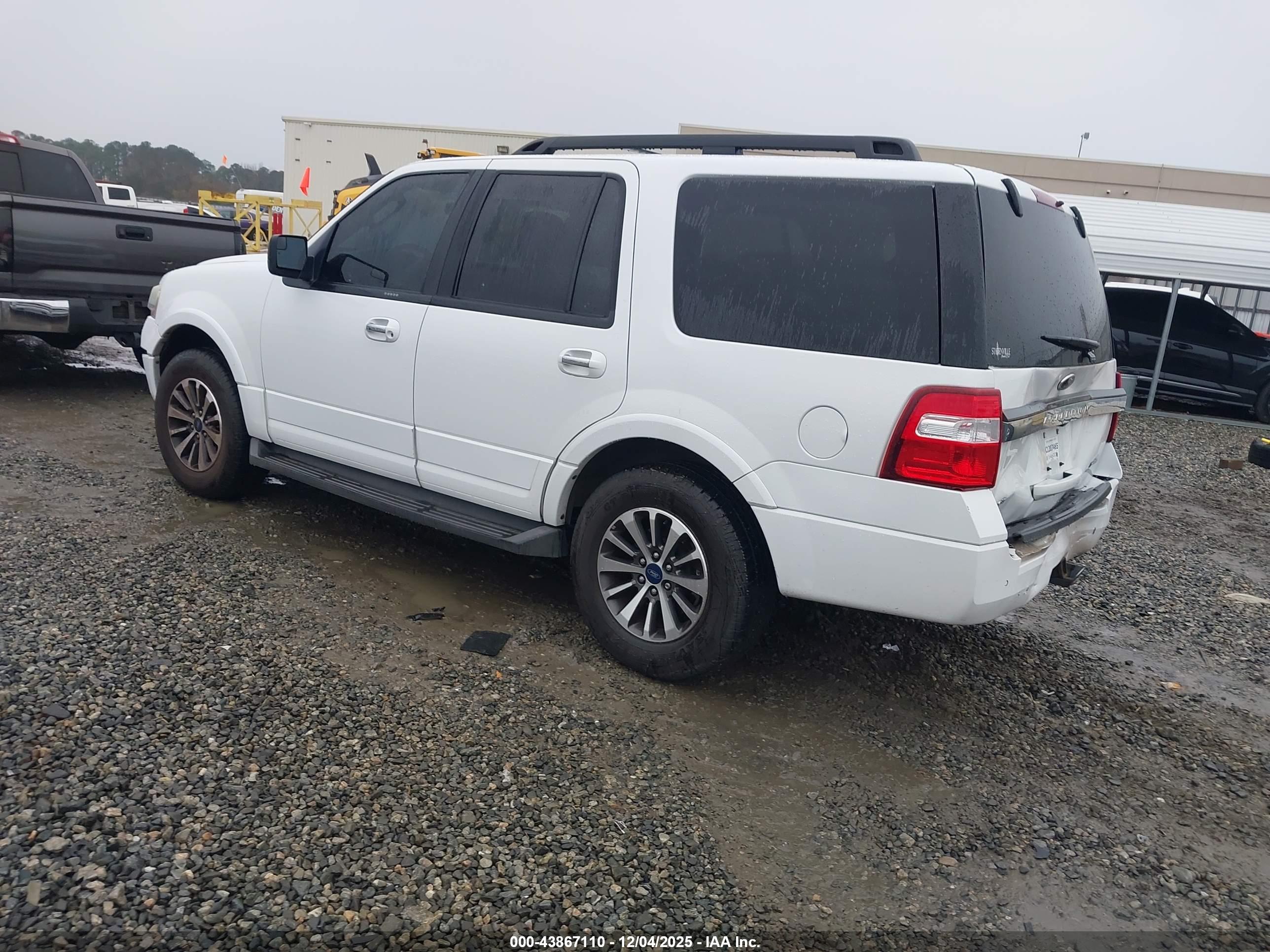 FORD EXPEDITION image 3