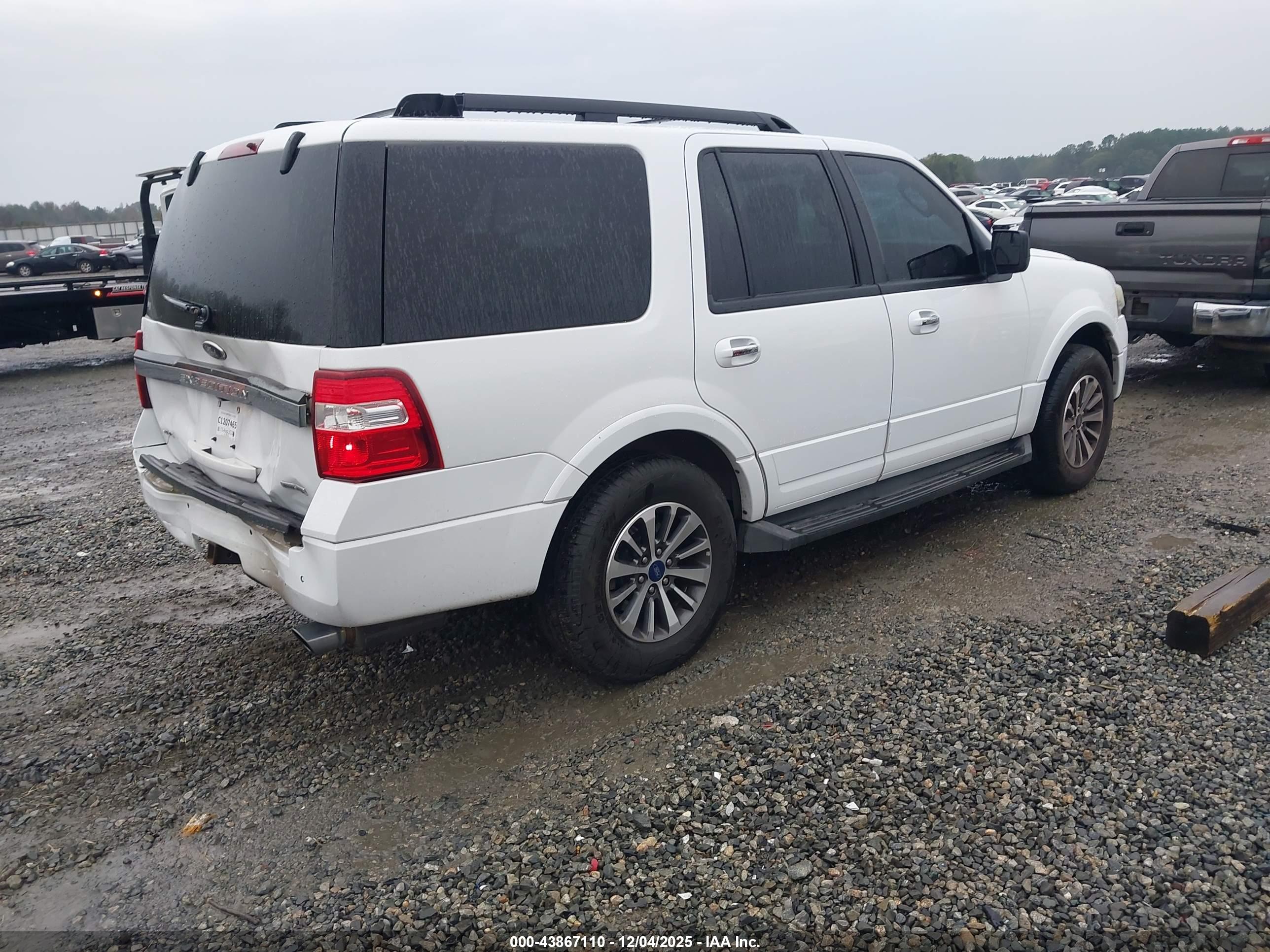 FORD EXPEDITION image 4