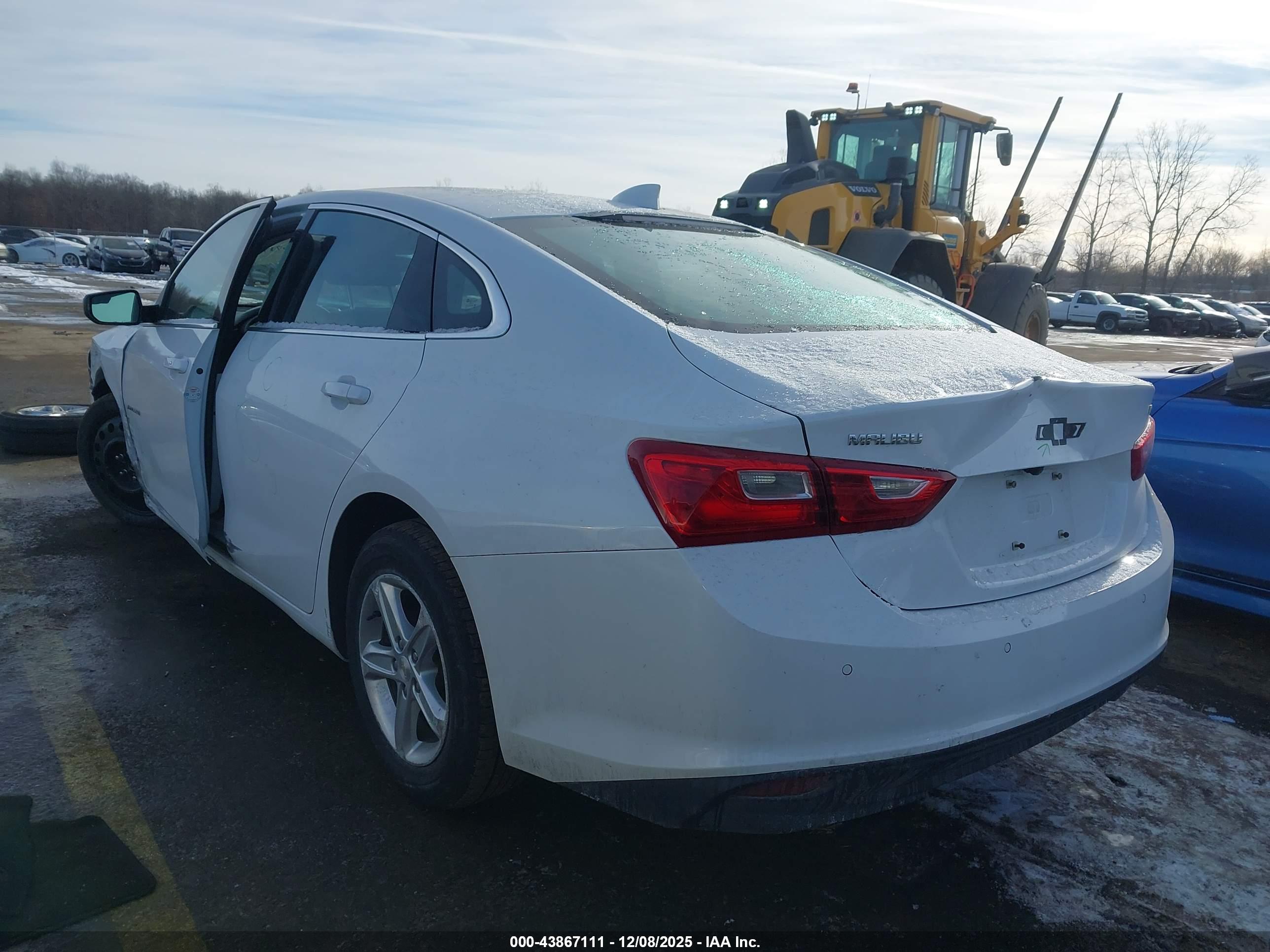 CHEVROLET MALIBU image 3