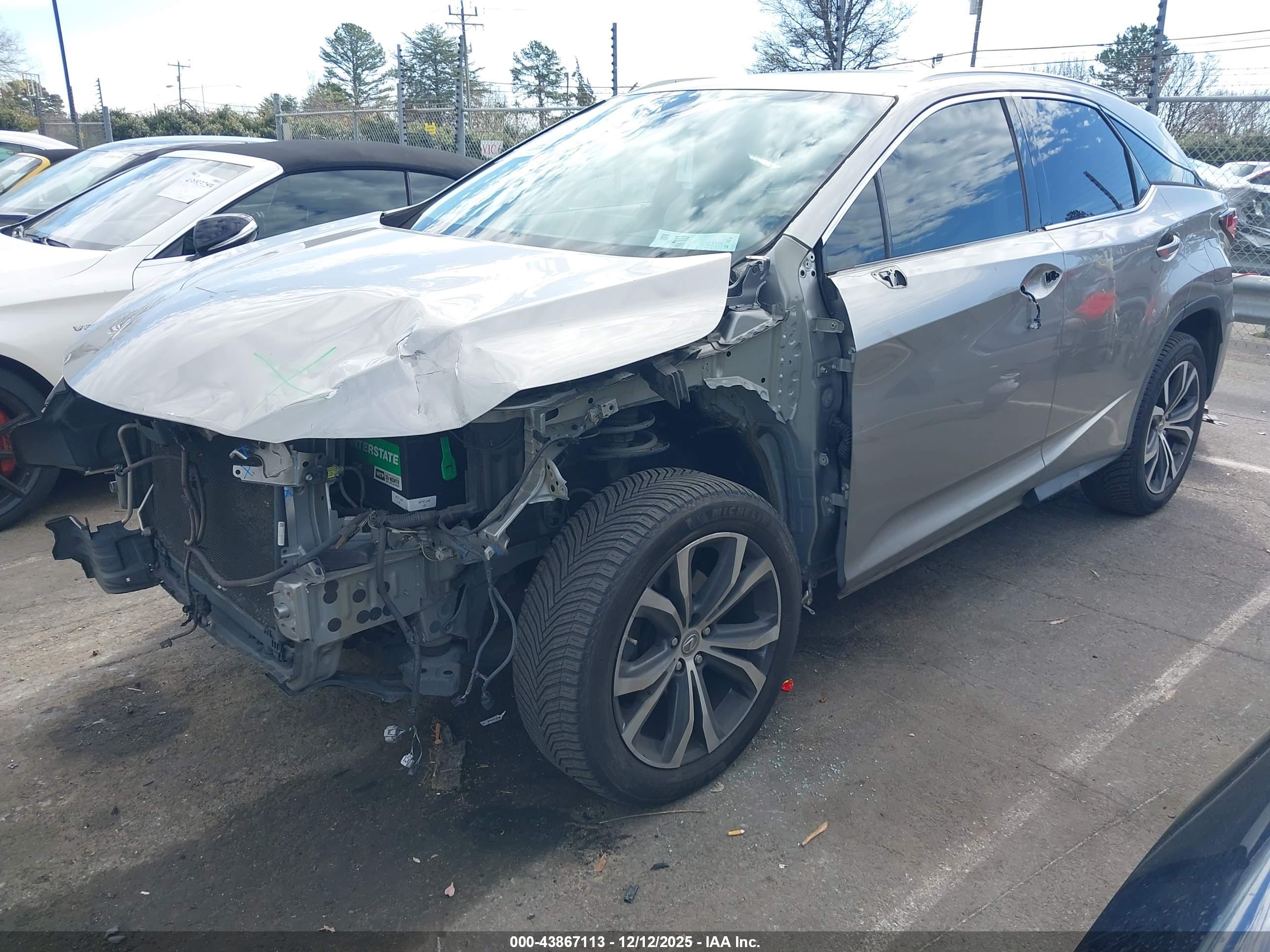 LEXUS RX image 2