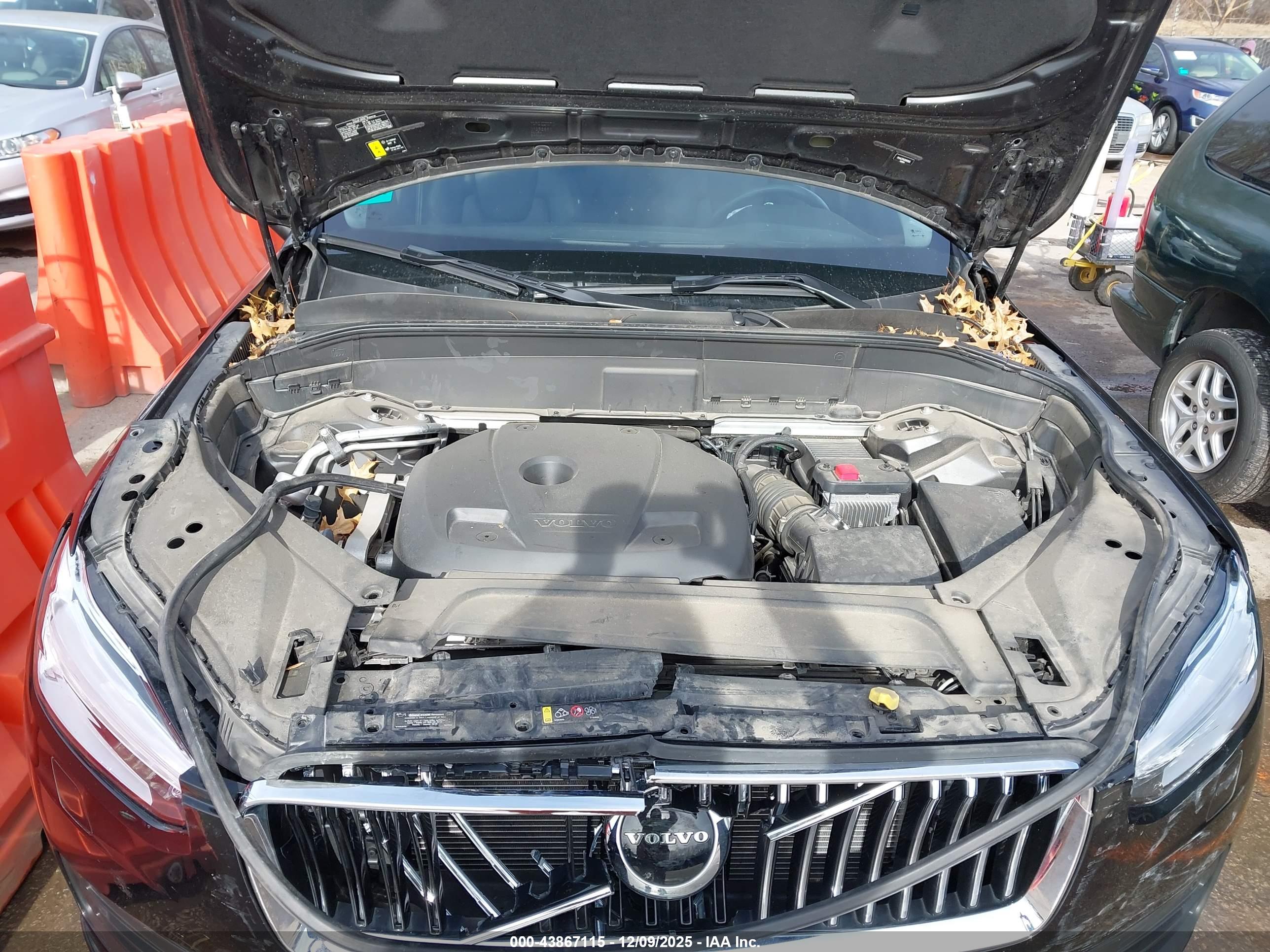 VOLVO XC90 image 10