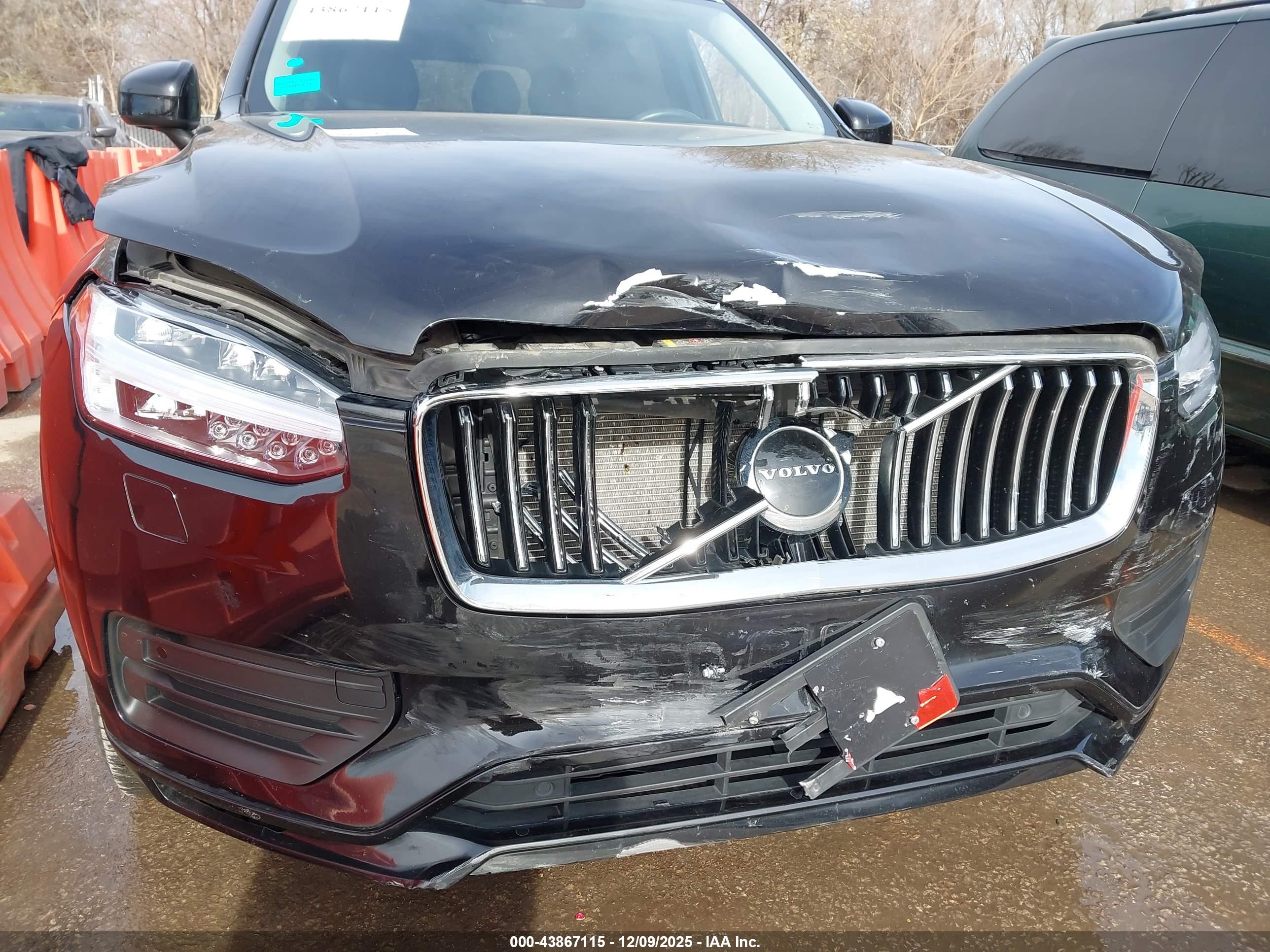 VOLVO XC90 image 6