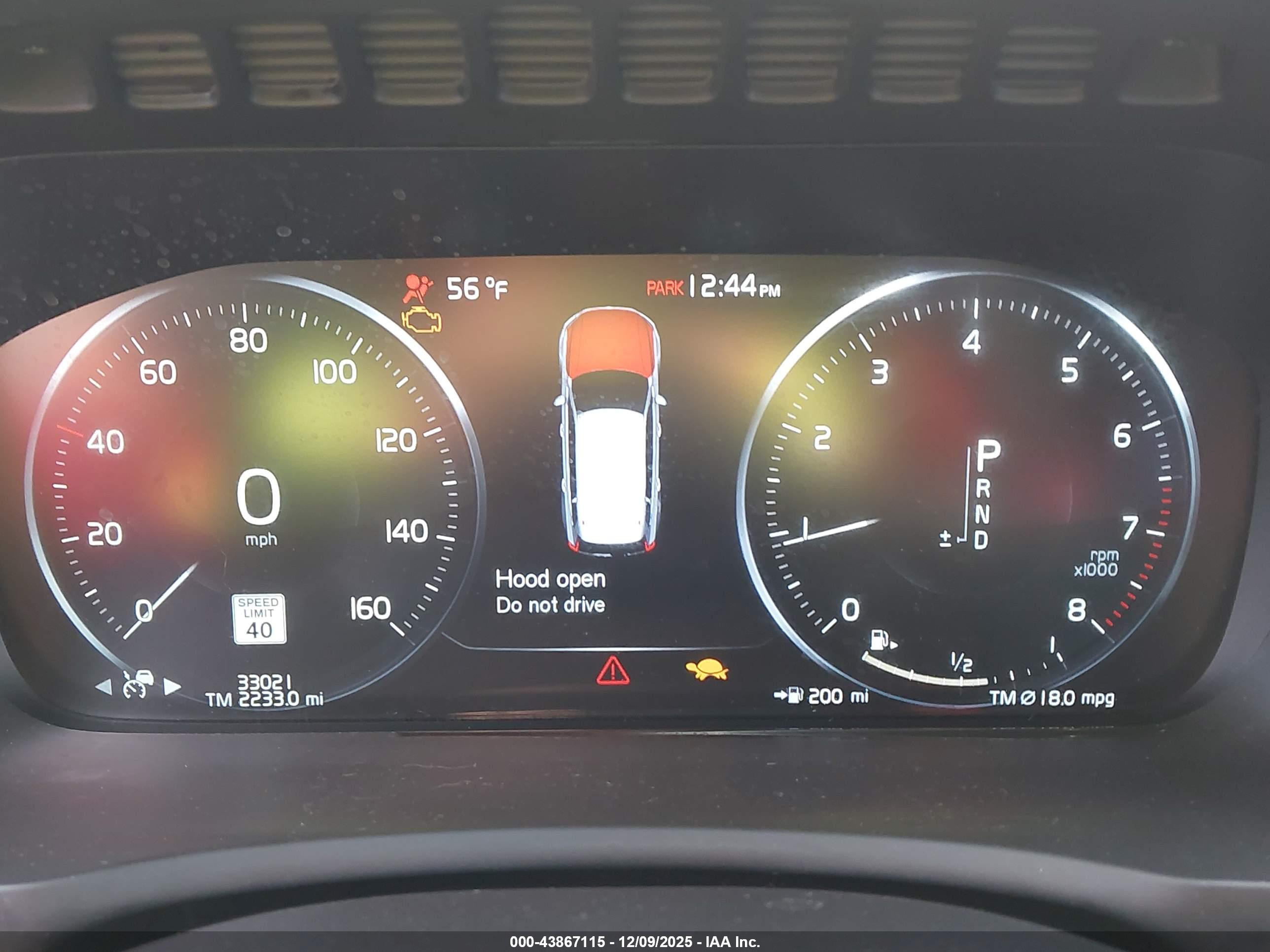 VOLVO XC90 image 7